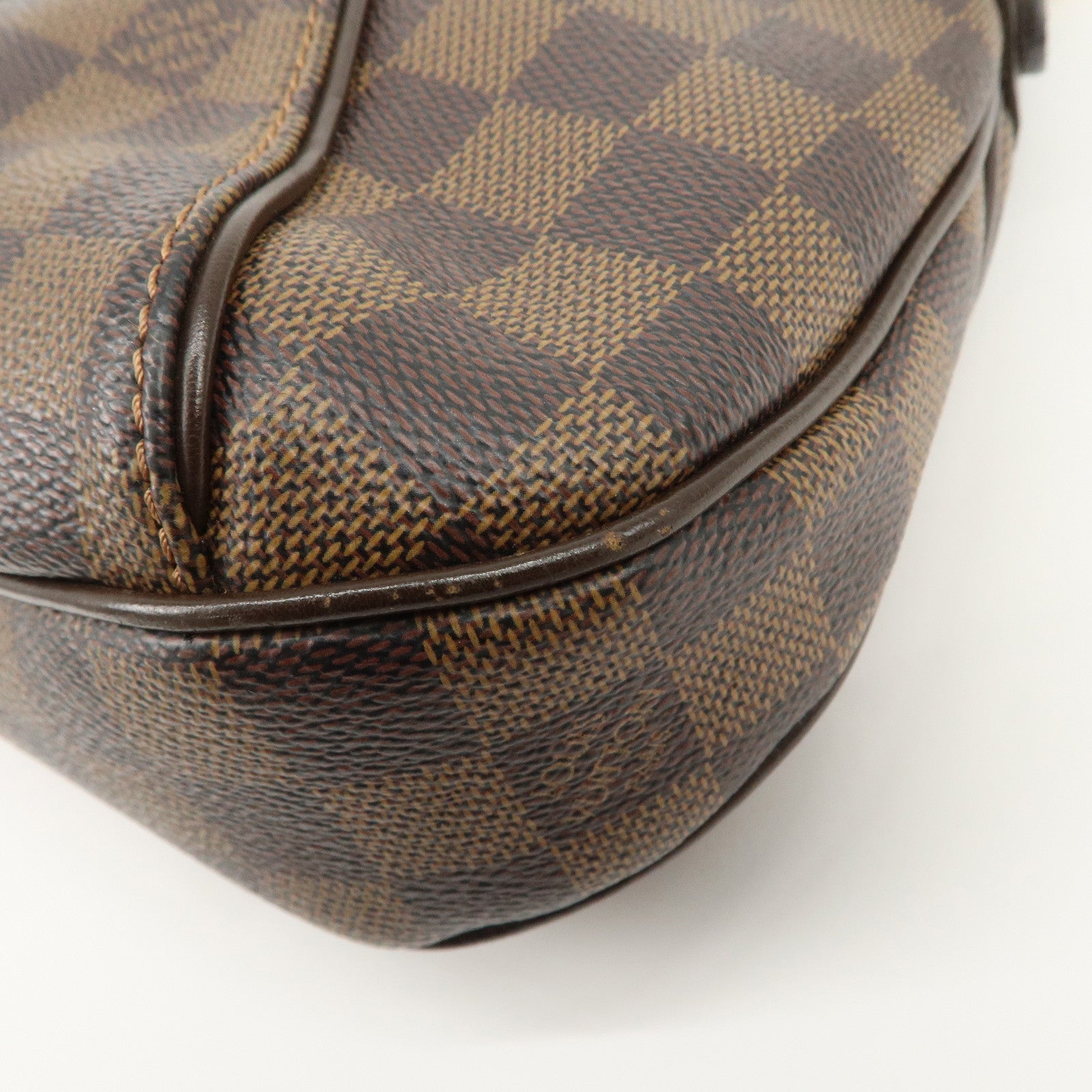 Louis Vuitton Damier Canvas Thames PM Shoulder Bag Hand Bag N48180