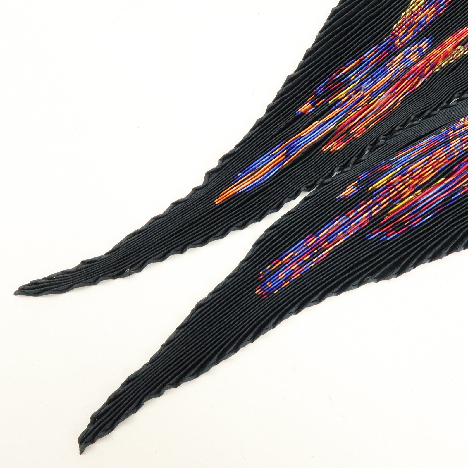HERMES Pleats Carre Silk 100% Sarf LES RUBANS DU CHEVAL Black