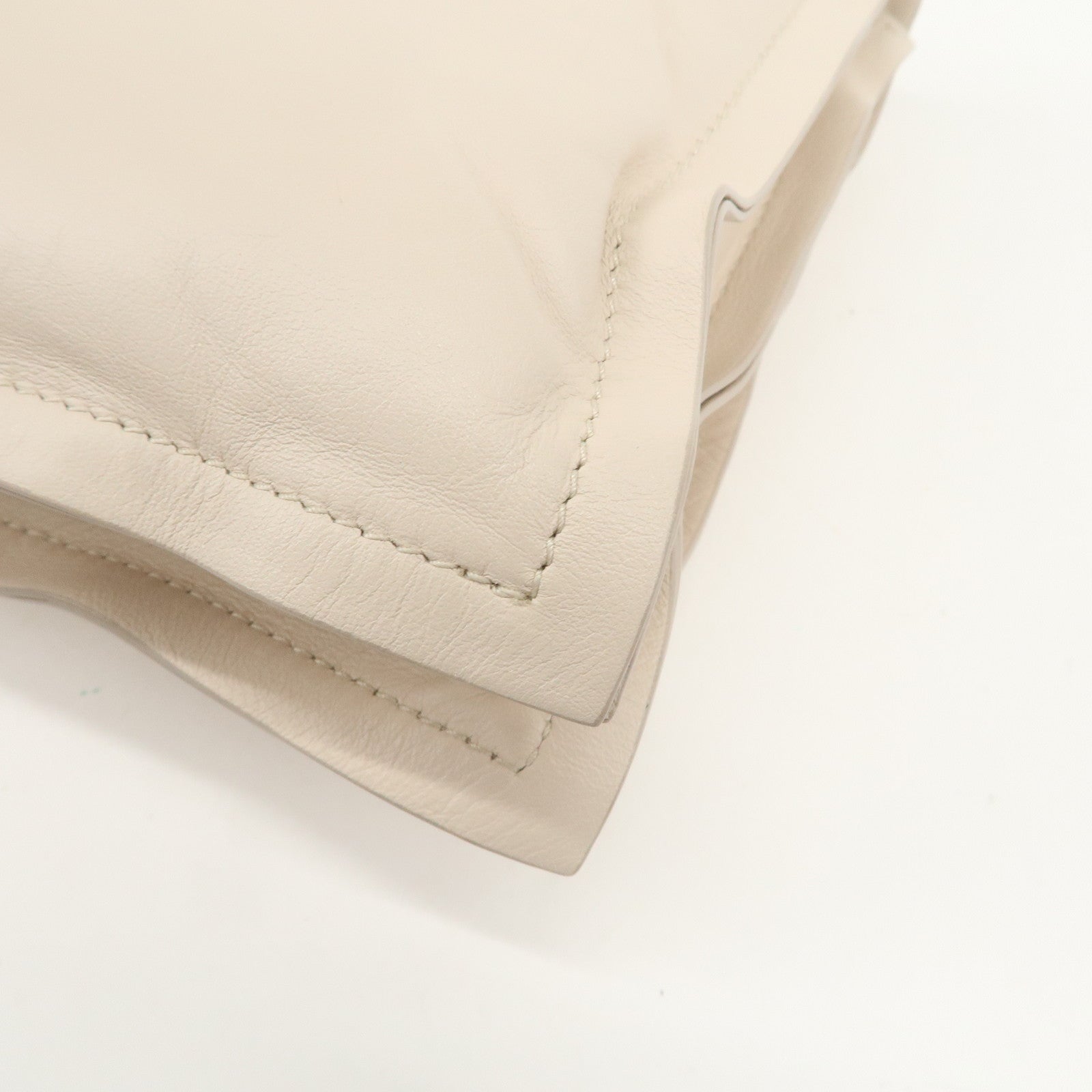 Ferragamo Vara Ribbon Leather Chain Shoulder Bag Hand Bag Ivory
