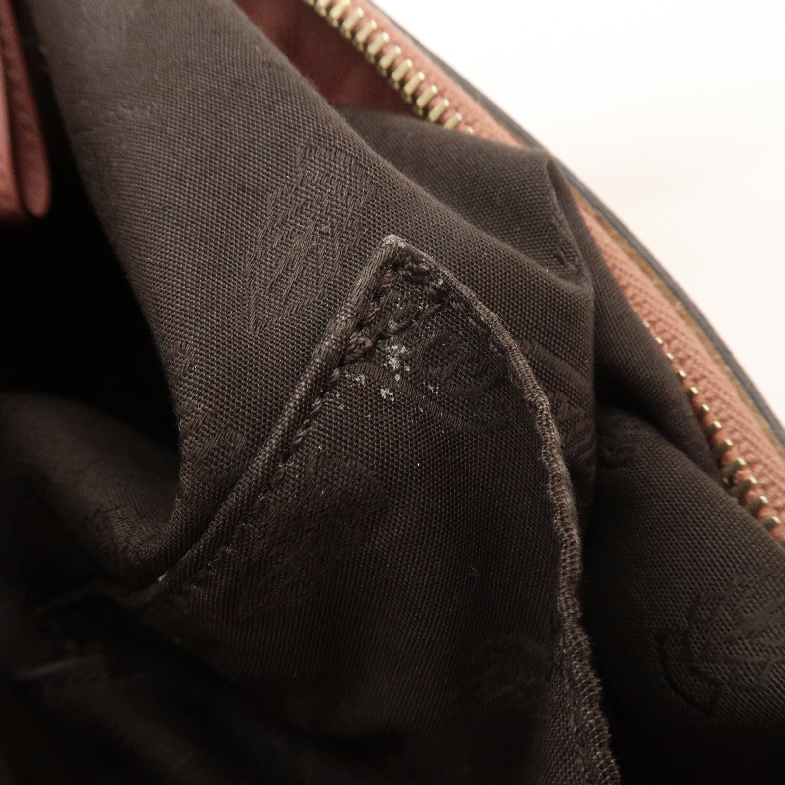 GUCCI Sukey Interlocking G Guccissima Leather Shoulder Bag 232955
