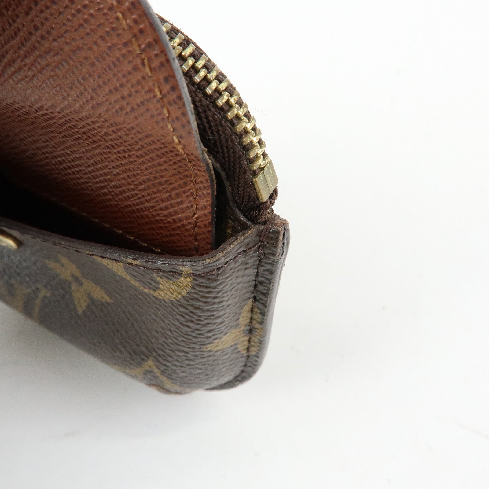 Louis Vuitton Monogram Porte Monnaie Shilling Coin Case M60025