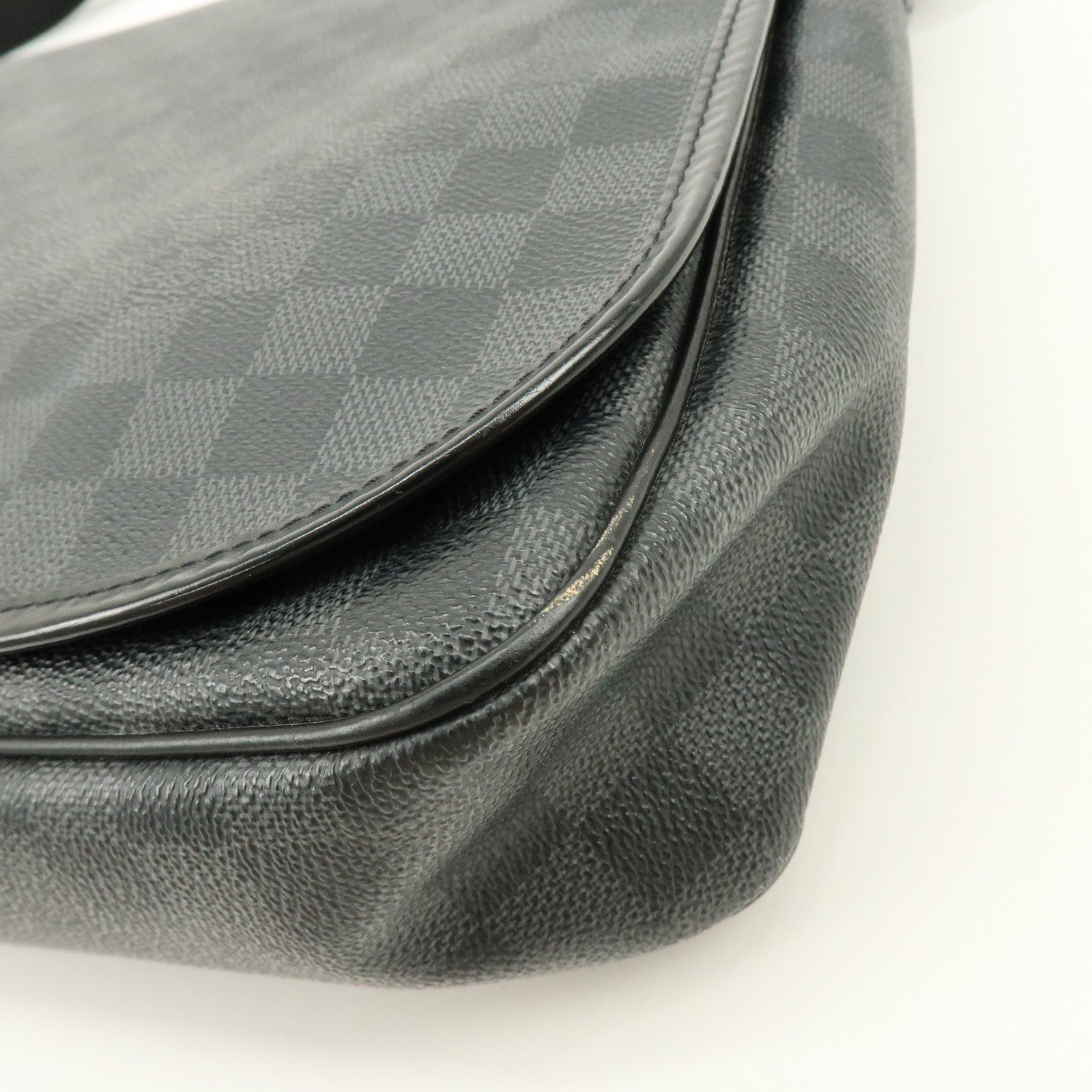 Louis Vuitton Damier Graphite Daniel MM Shoulder Bag N58029
