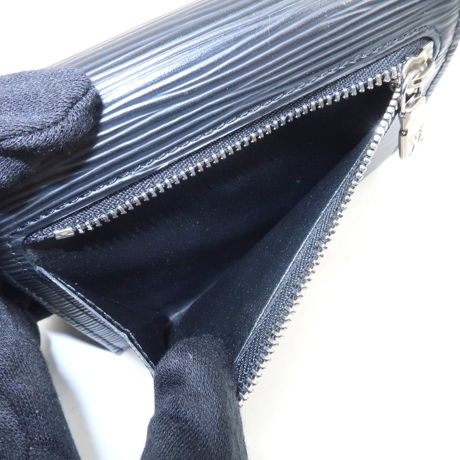 Louis Vuitton Epi Portefeuille Koala Compact Wallet Noir M58012