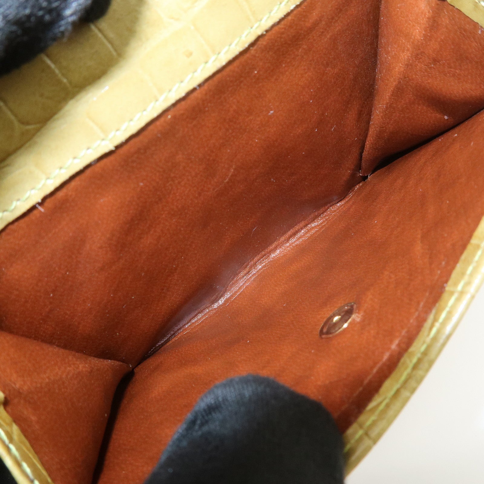 Ferragamo Vara Logo Embossed Leather Compact Wallet Light Green