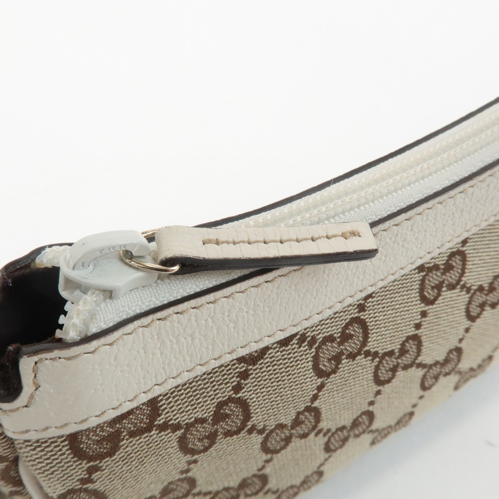 GUCCI GG Canvas Leather Accessory Pouch Hand Bag Beige Ivory 154432 Used