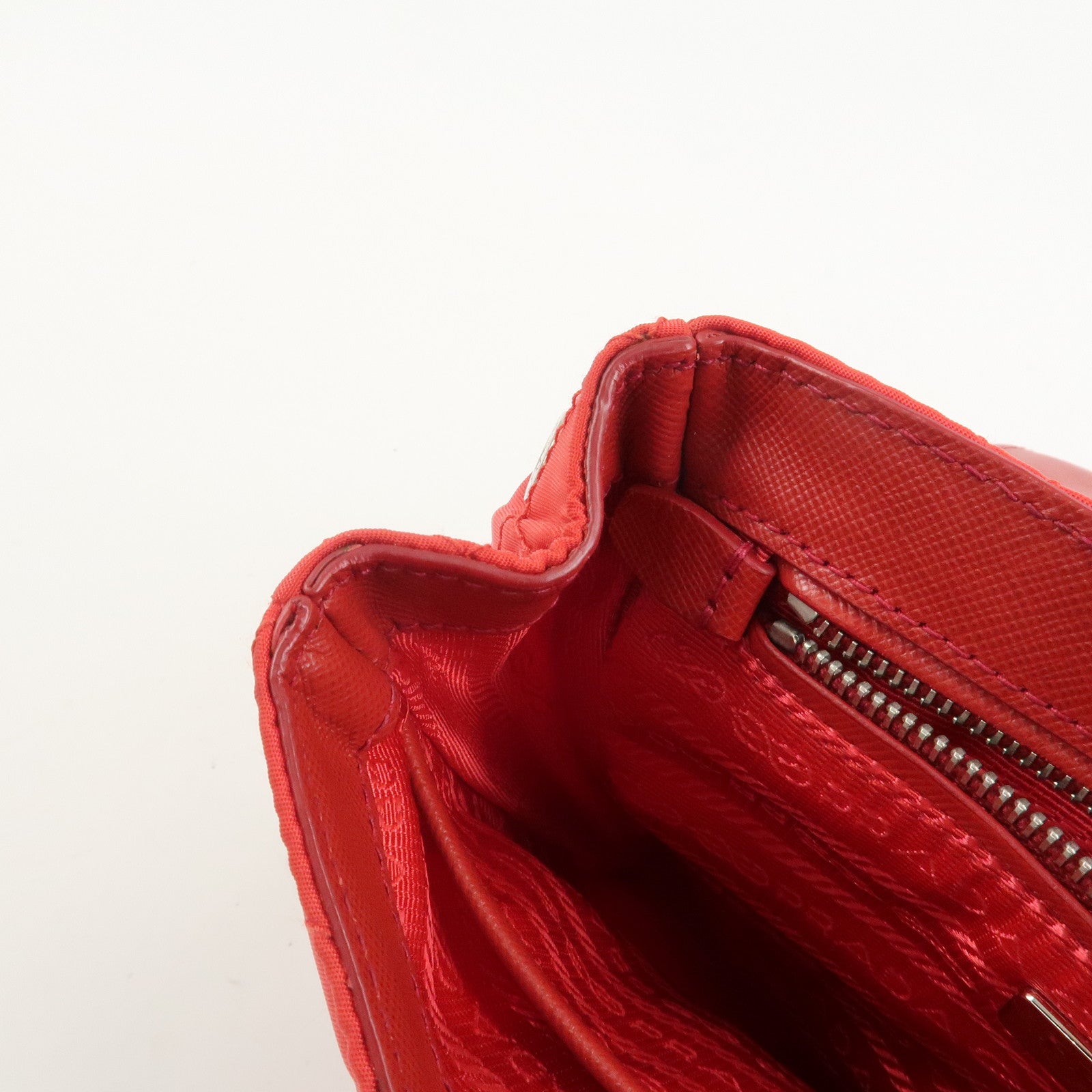 PRADA - Nylon Red BP0623