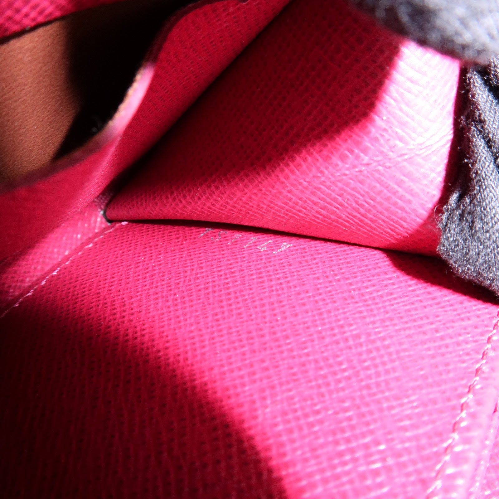 Louis Vuitton Epi Leather Zippy Coin Purse Coin Case Fuchsia M60383