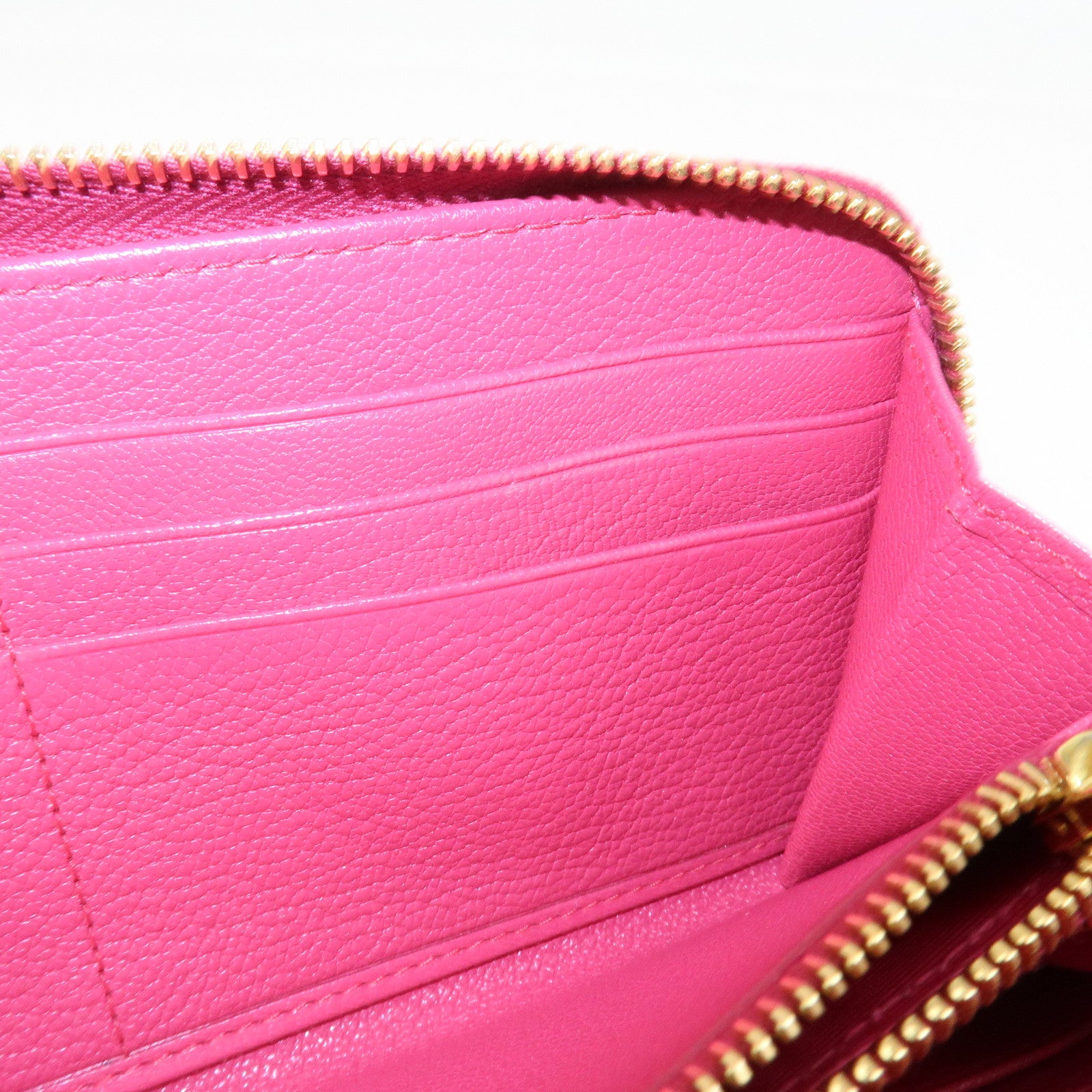 MIU MIU Logo Leather Round Zippy Wallet Pink 5M0506
