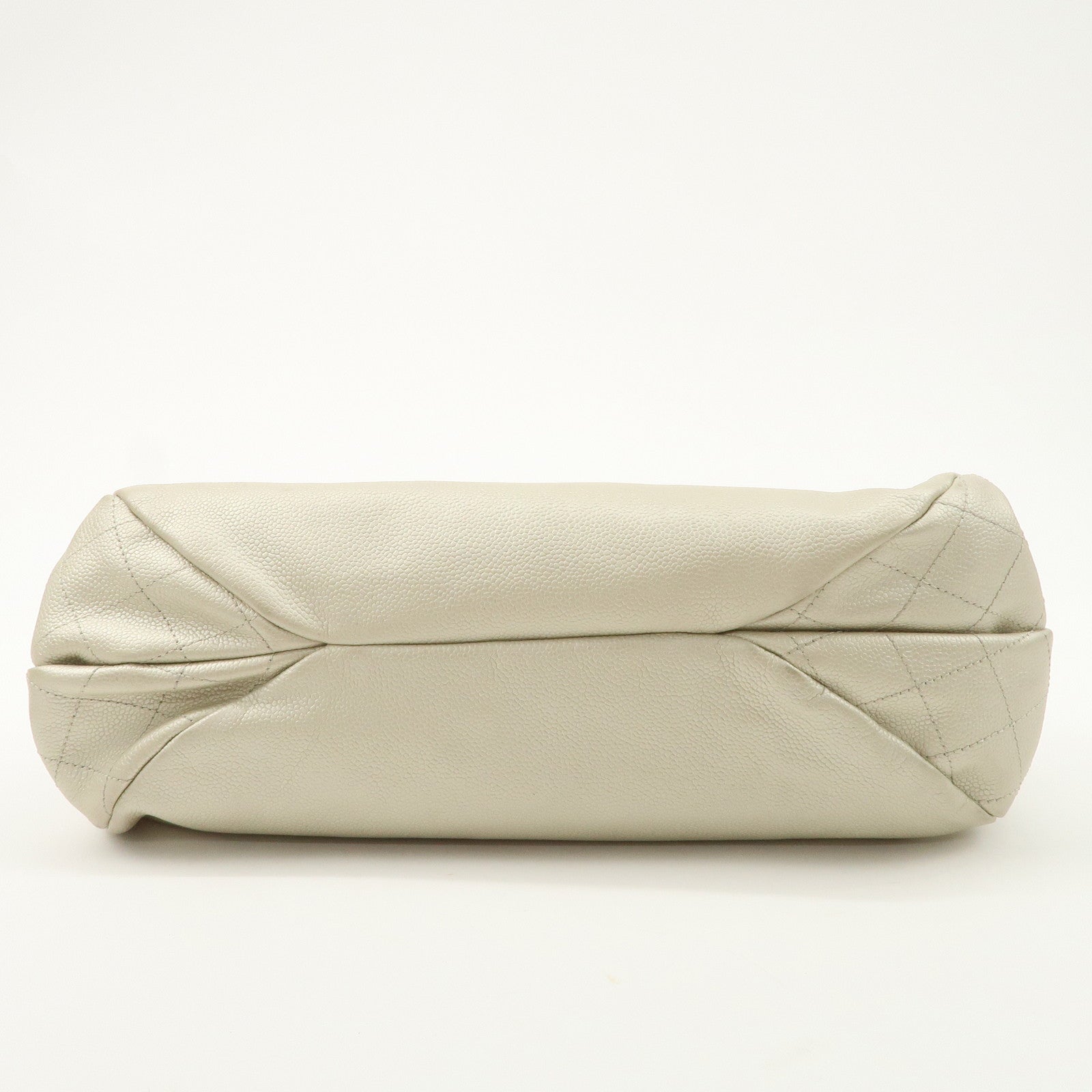 CHANEL Logo Caviarskin Chain Shoulder Bag White Silver HDW