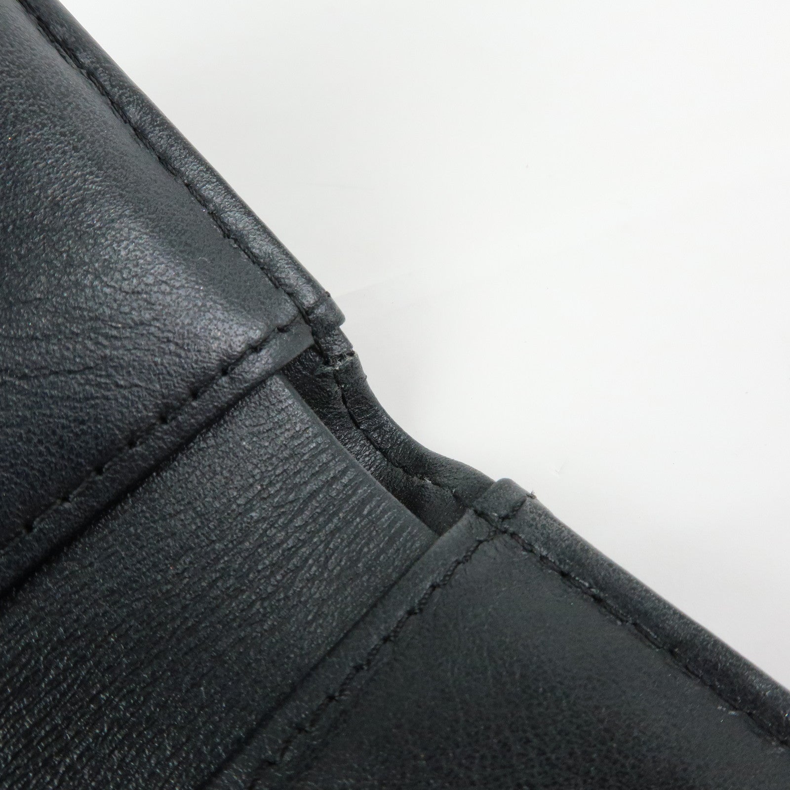 CHANEL BOY CHANEL Matelasse Caviarskin Compact Wallet Black A80734