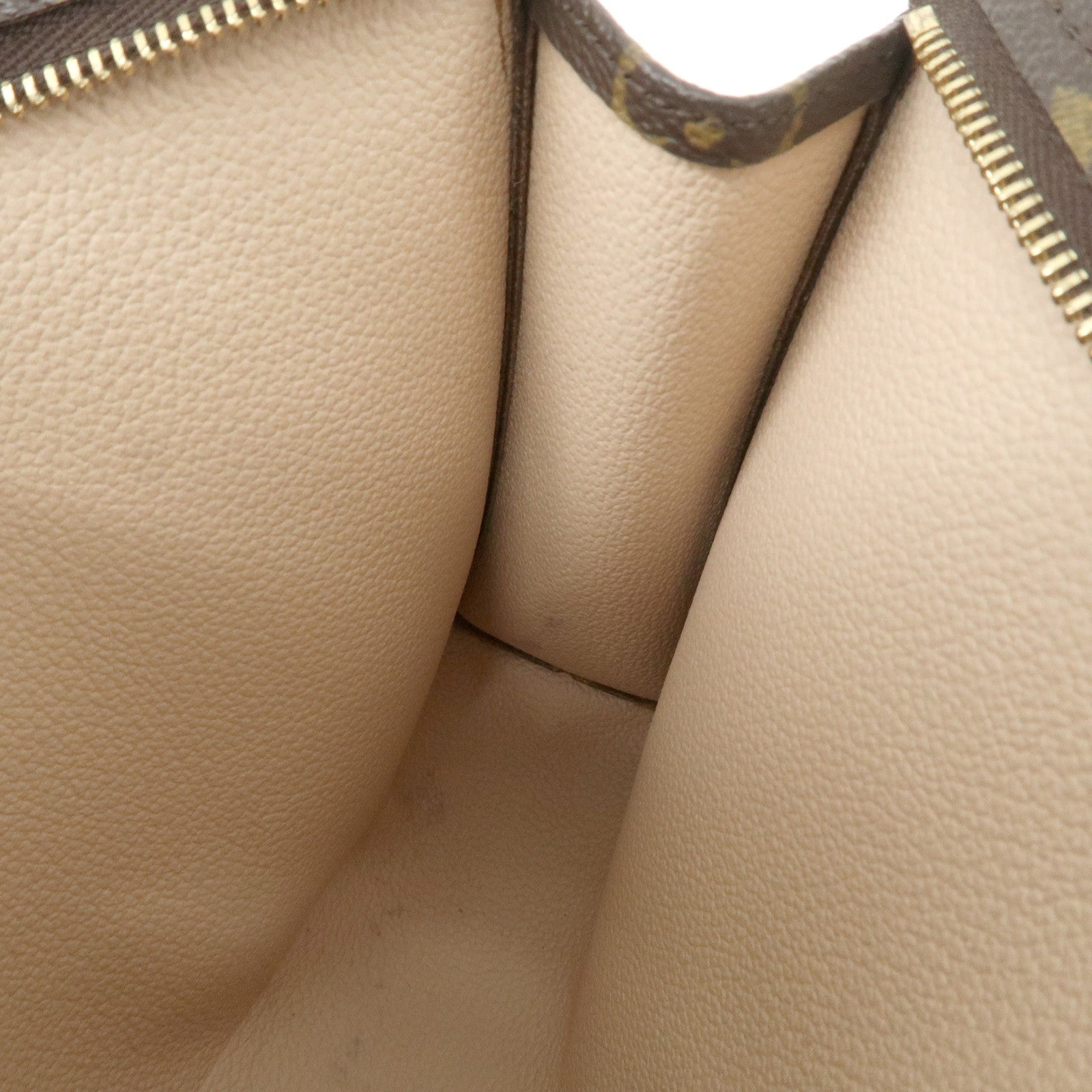 Louis Vuitton Monogram Poche Toilette 19 Clutch Bag Pouch M47544