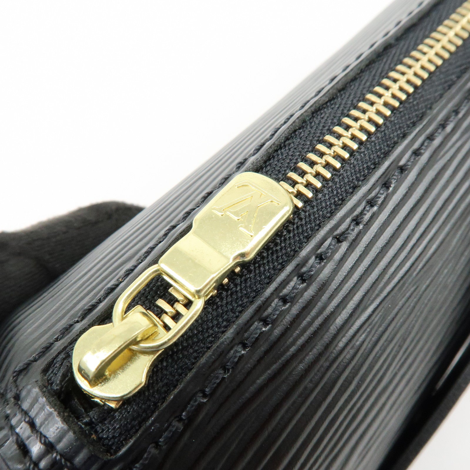 Louis Vuitton Epi Mini Pouch For Soufflot Hand Bag Noir Black