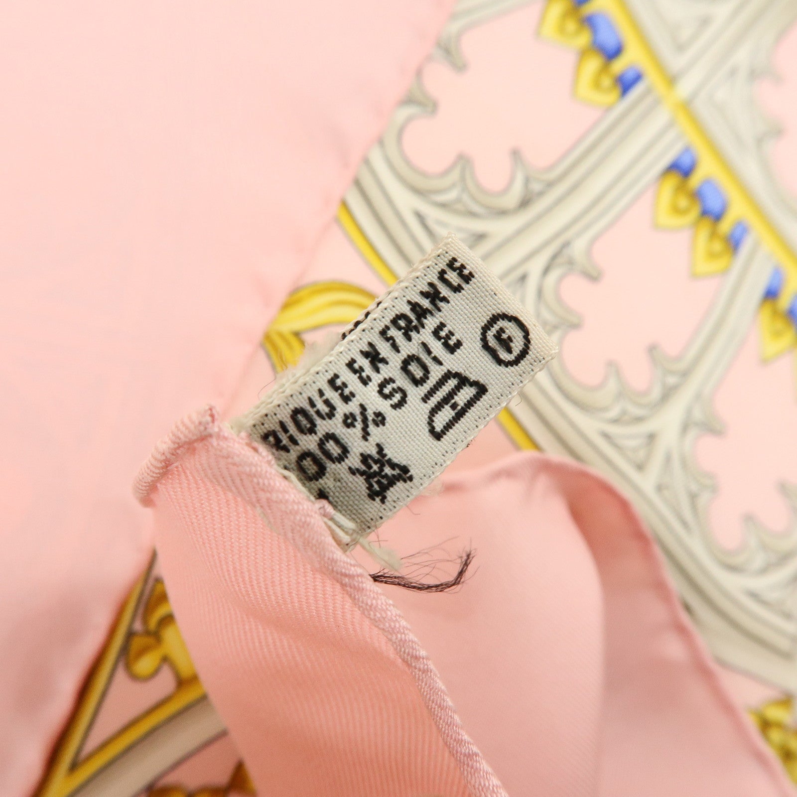 HERMES Carre 90 Silk 100% Scarf BRITISH HERALDRY Light Pink Gold