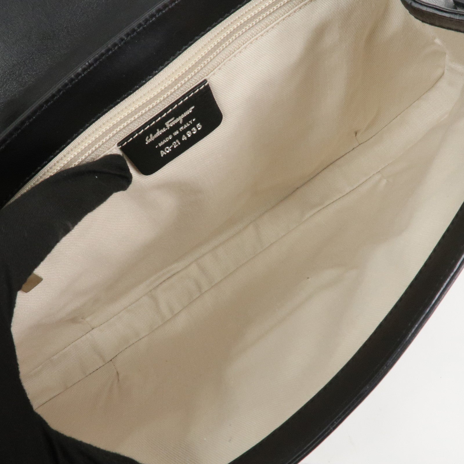 Ferragamo Gancini Leather Shoulder Bag Hand Bag Black AQ-21 4935