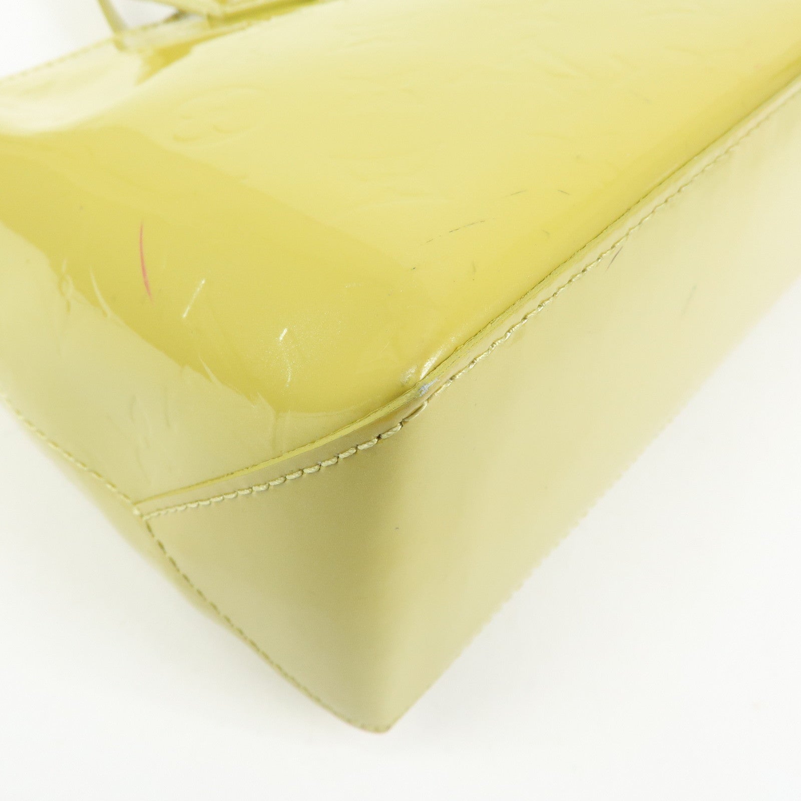 Louis Vuitton Monogram Vernis Wilshire PM Hand Bag Green M91643