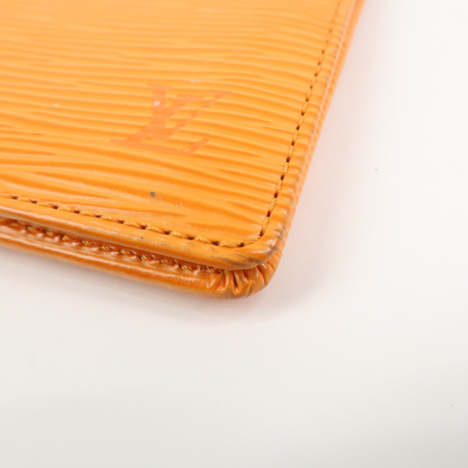 Louis Vuitton Epi Organizer de Poche Card Case Mandarin M6358H
