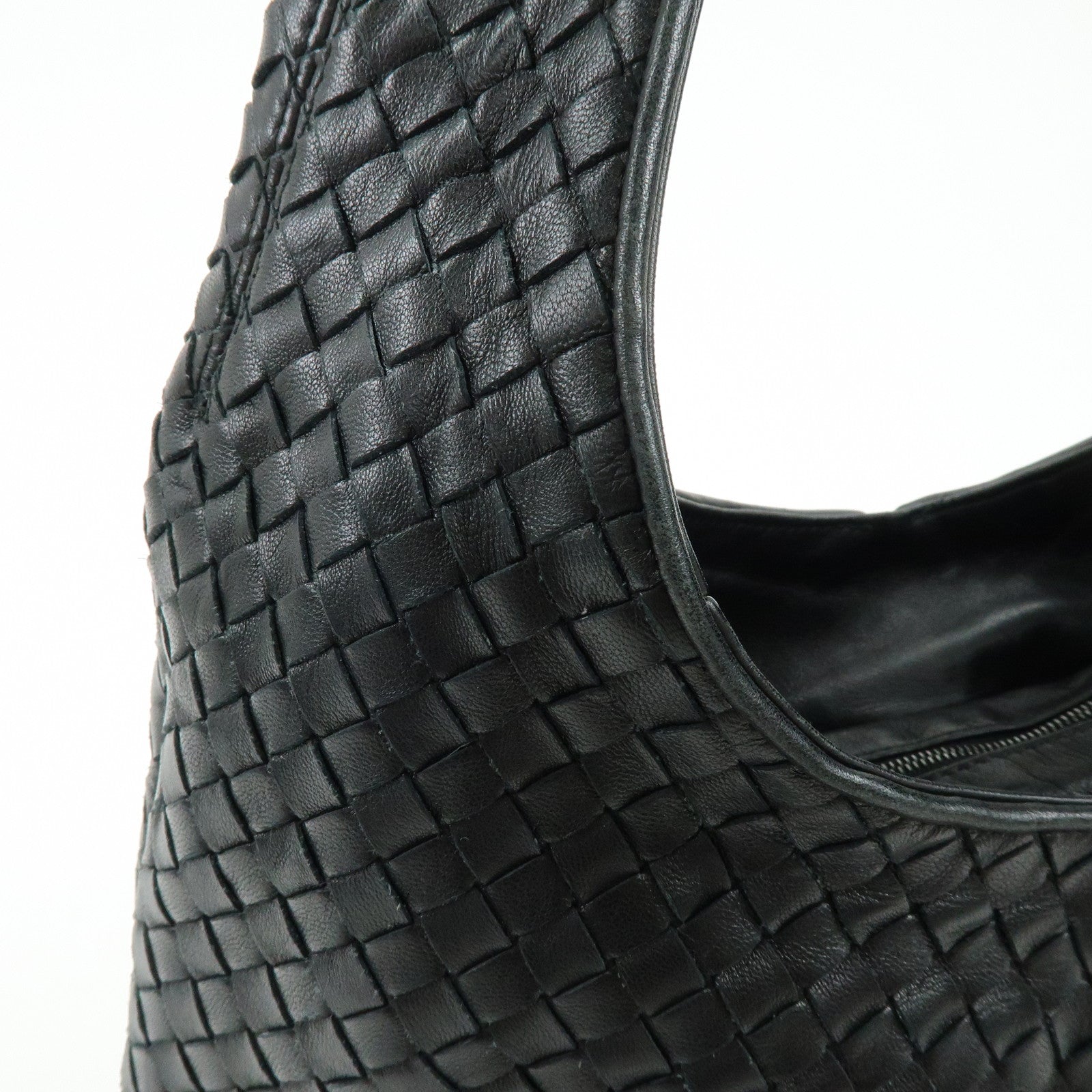 BOTTEGA VENETA Intrecciato Lamb Skin Shoulder Bag Black 145552