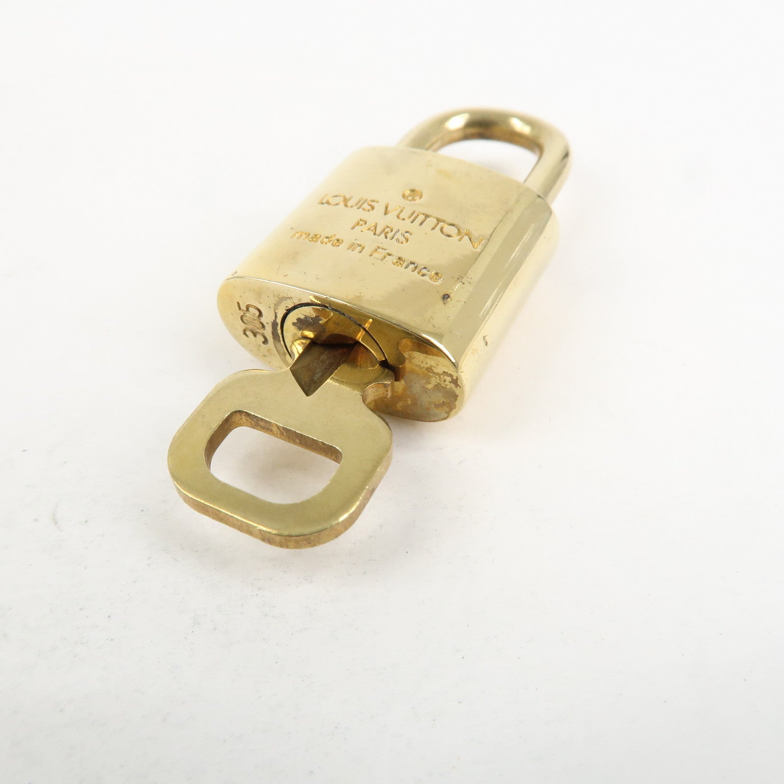 Louis Vuitton Set of 10 Lock & Key Cadena Key Lock Metal Gold