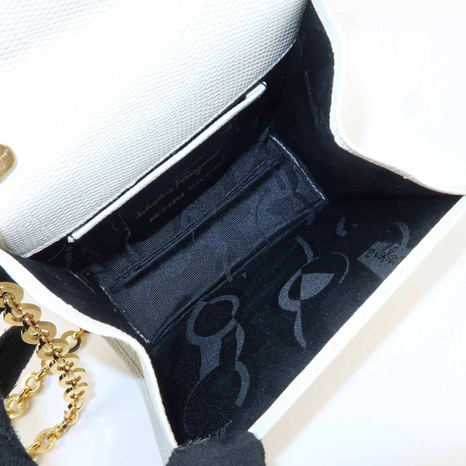 Ferragamo Vara Ribbon Leather Nylon Chain 2Way Shoulder Bag White Used