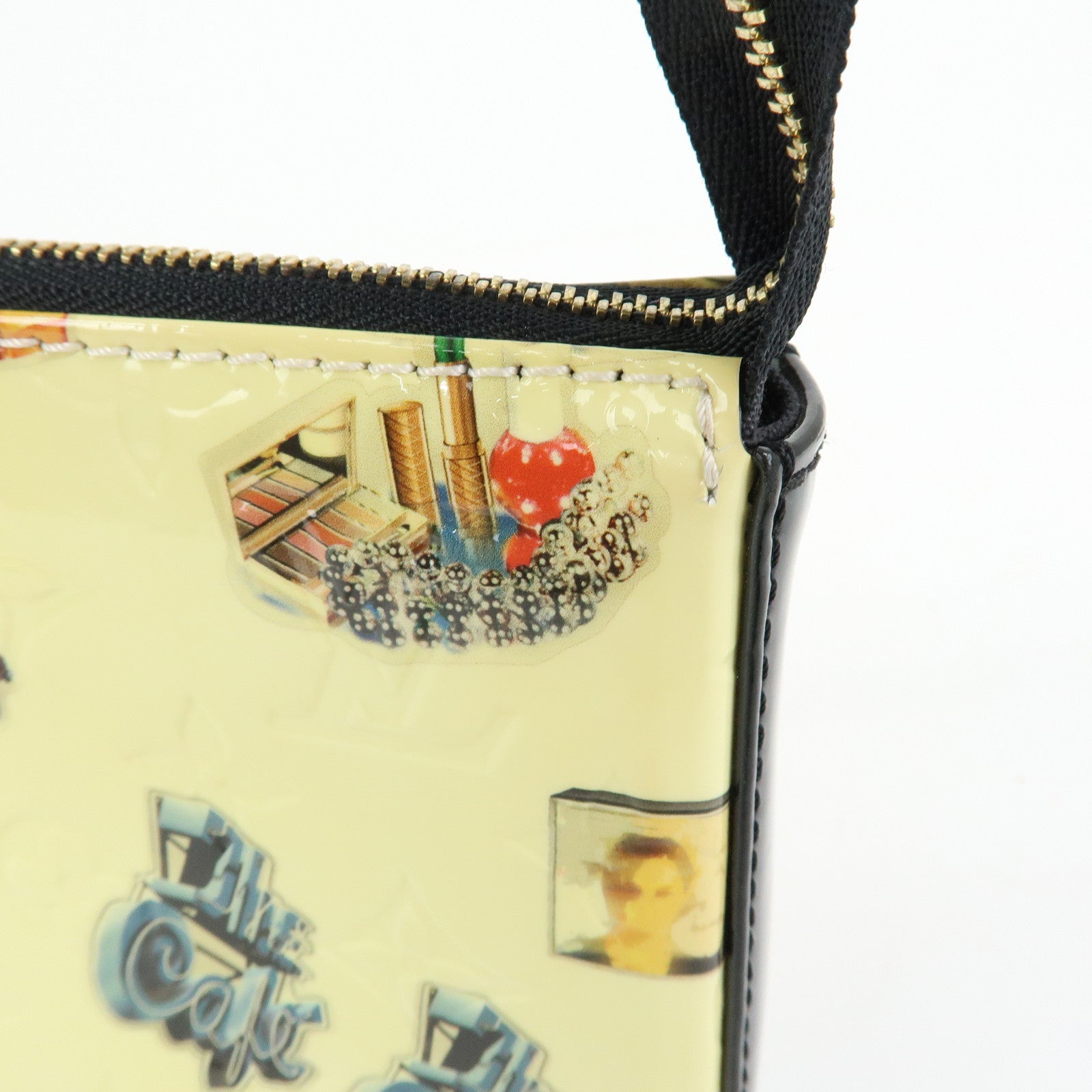 Louis Vuitton Monogram Vernis Sticker Pochette Accessoires M90928