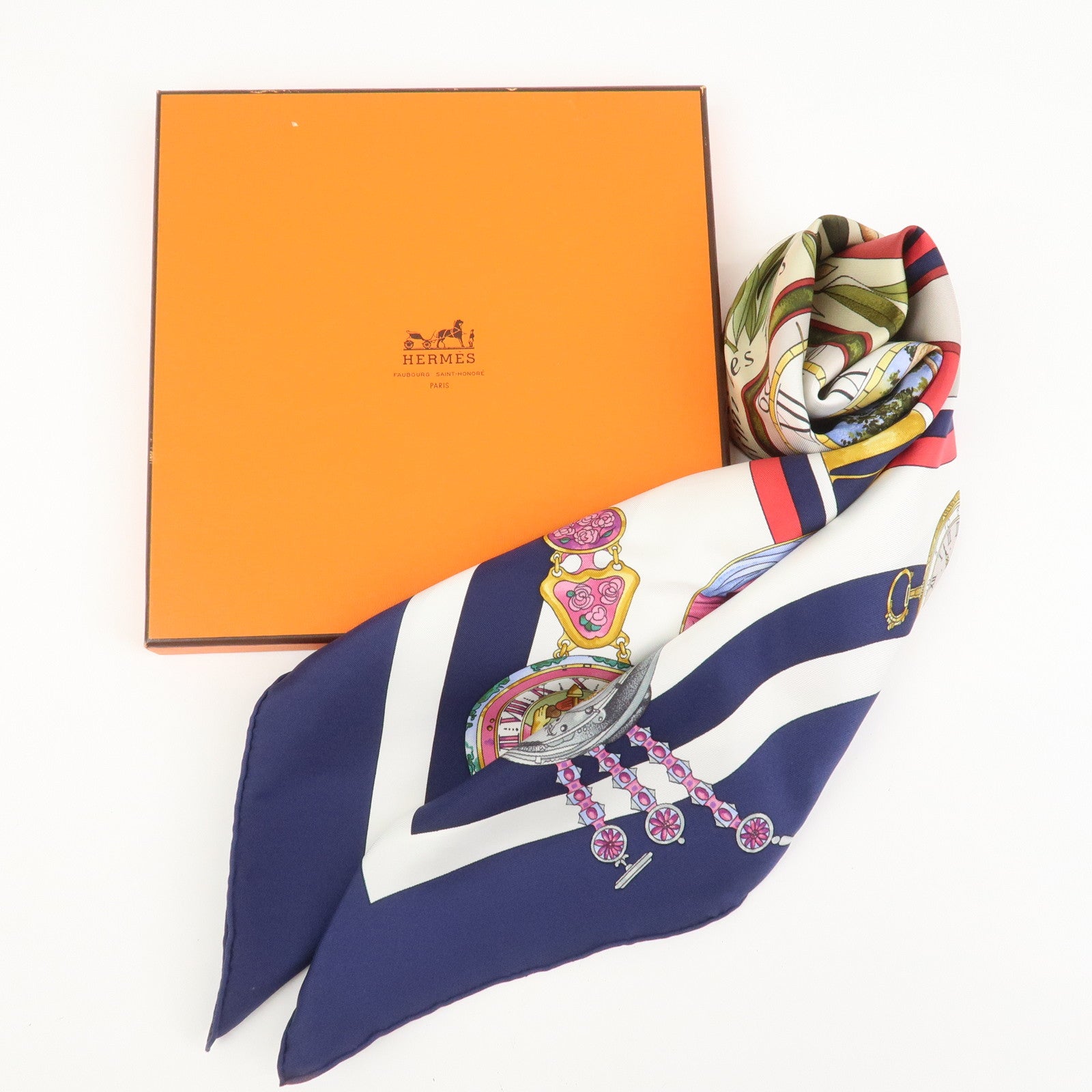 HERMES Carre 90 Silk Scarf PARMI LES FLEURS JE COMPTE LES HEURES