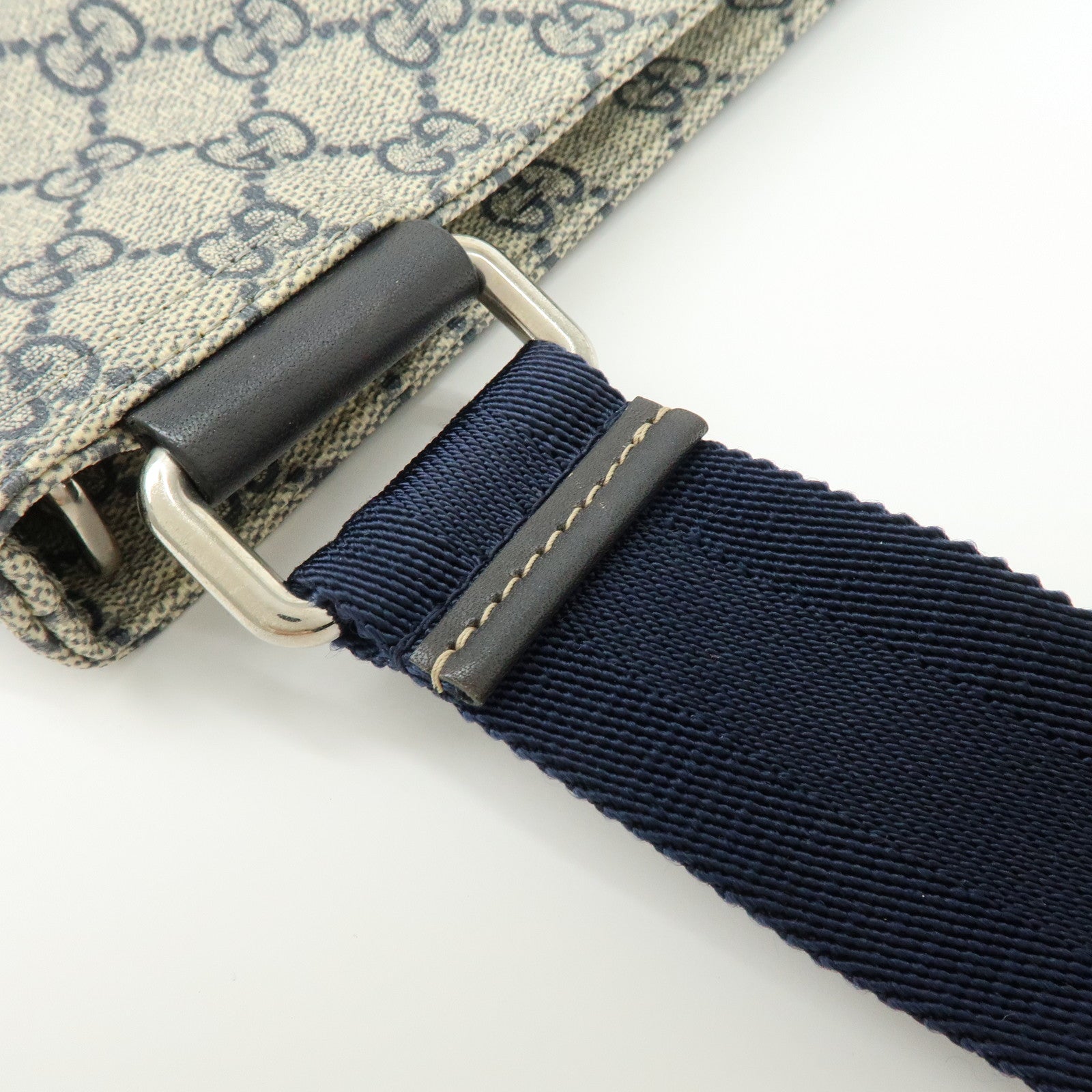 GUCCI GG Supreme Shoulder Bag Crossbody Bag Gray Navy Beige 201446