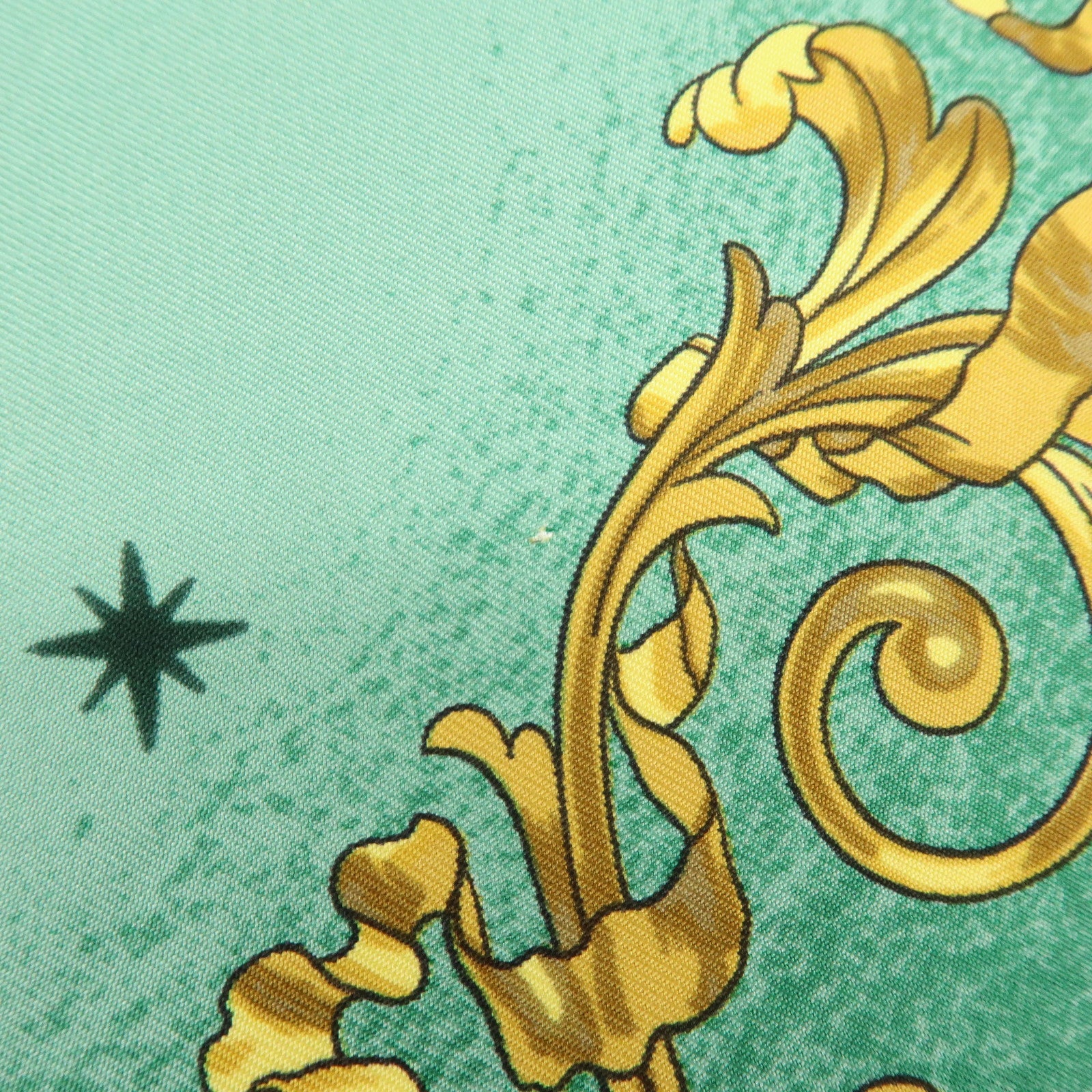 HERMES Carre 90 Silk 100% COSMOS Scarf Green