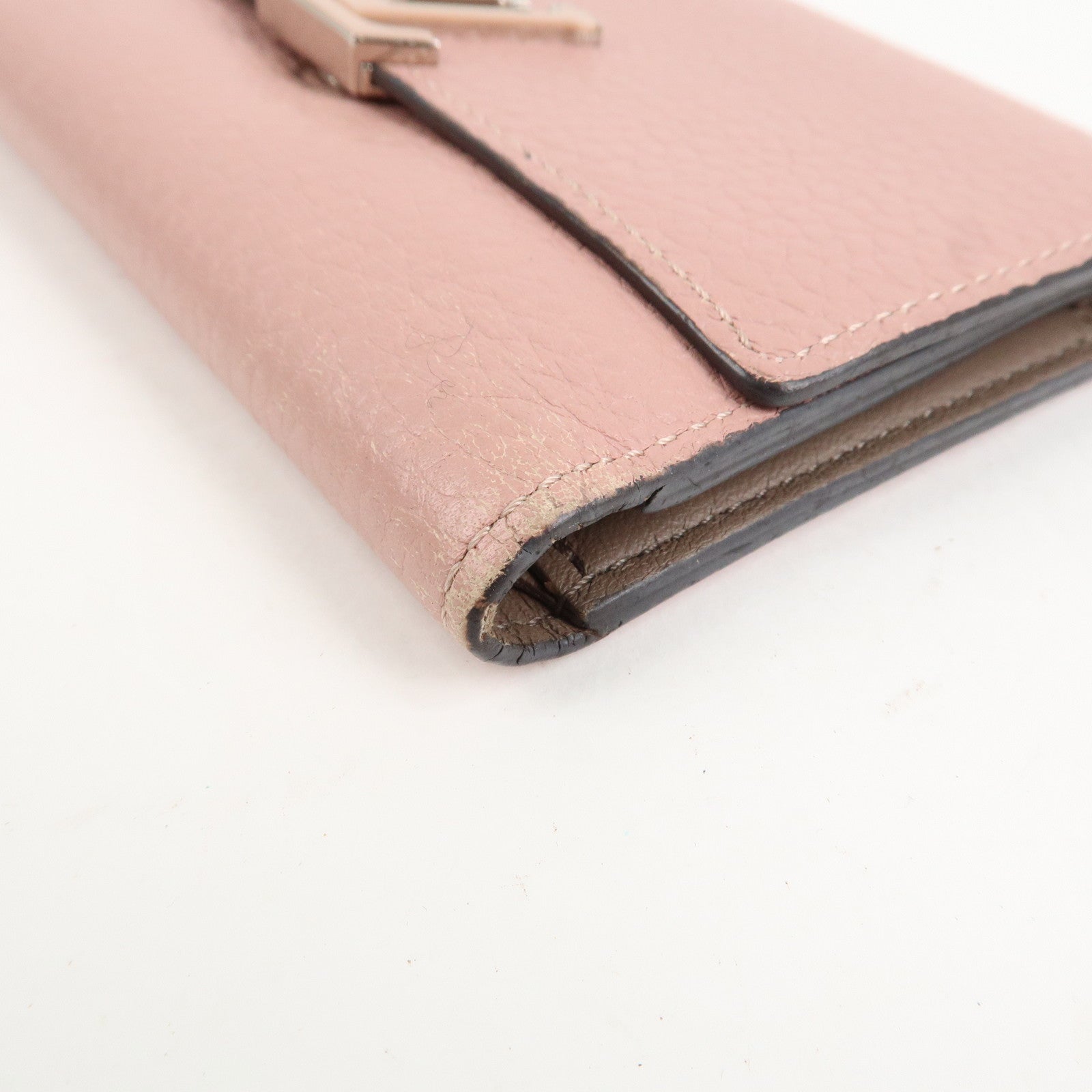 Louis Vuitton Portefeuille Capucines Leather Wallet Magnolia M80493 Used