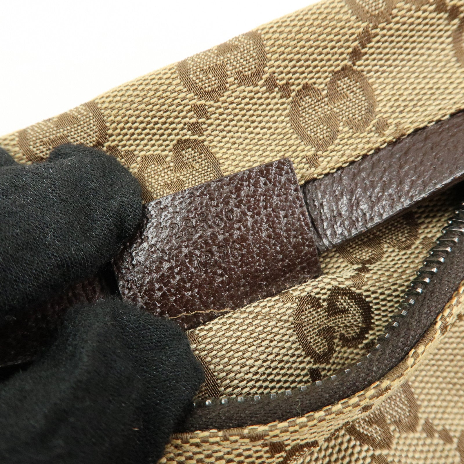 GUCCI GG Canvas Leather Waist Bag Crossbody Bag Beige Brown 28566