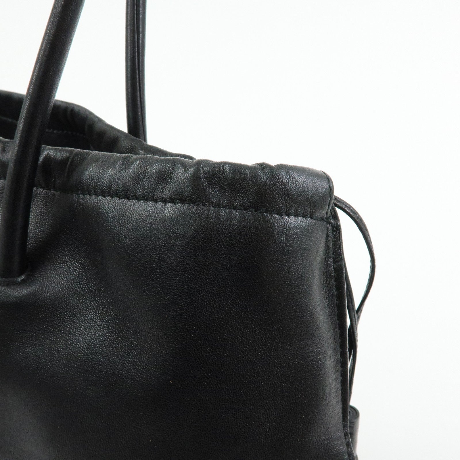 GUCCI Nappa Leather Tassel Tote Shoulder Bag Black 001・4331・001998