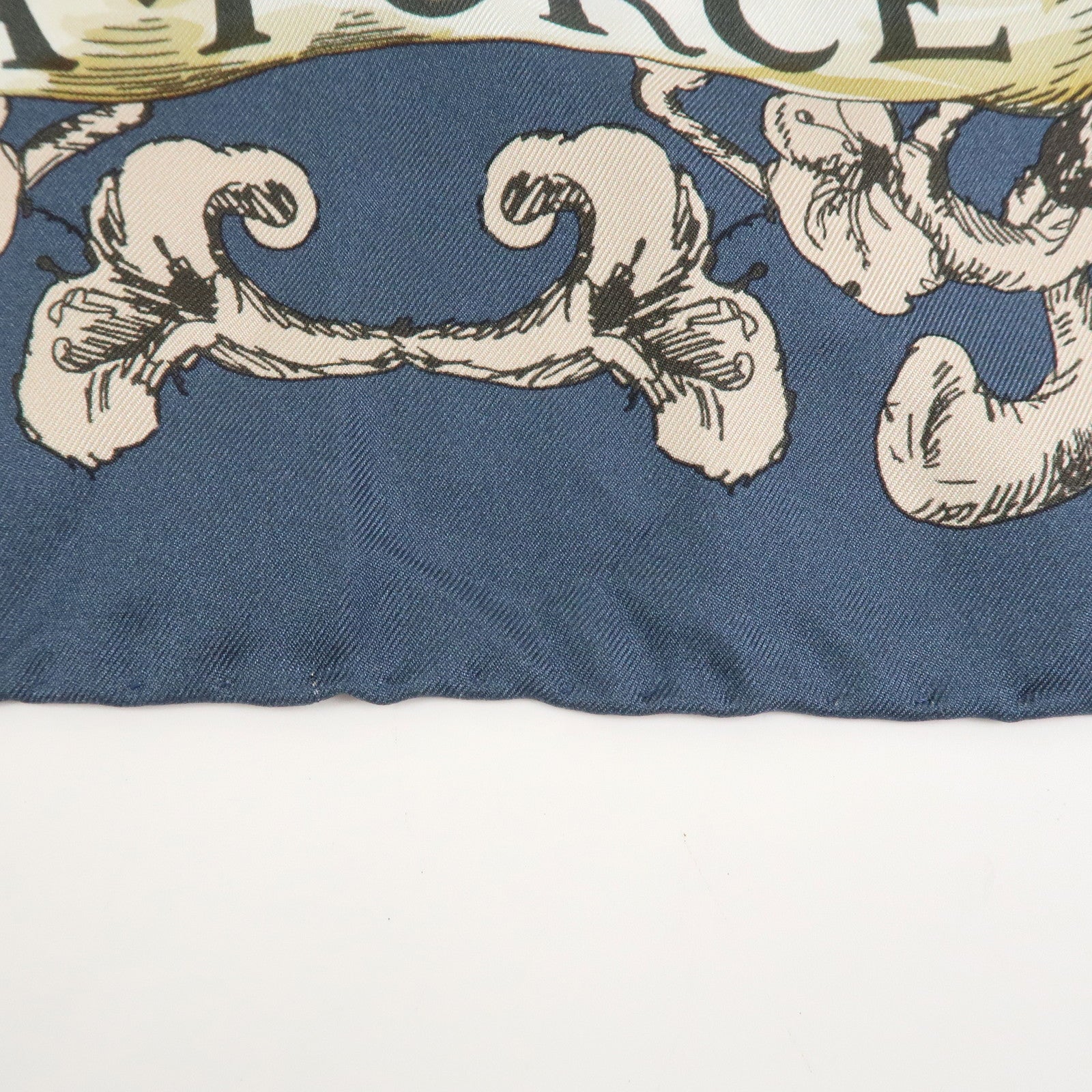 Christian Dior Logo Silk 100% Lion Flowers Scarf White Navy