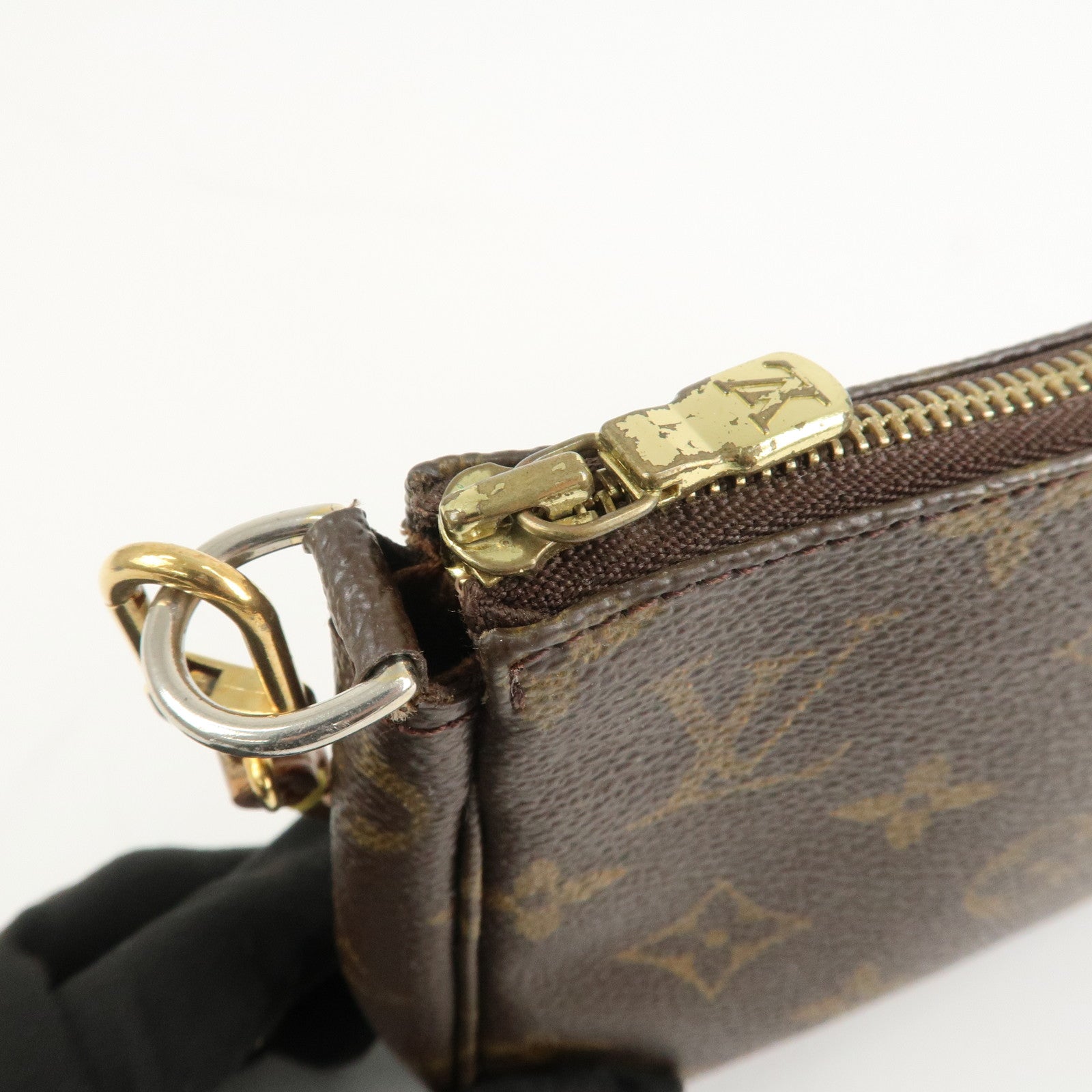 Louis Vuitton Monogram Pochette Accessoires Hand Bag Brown M51980