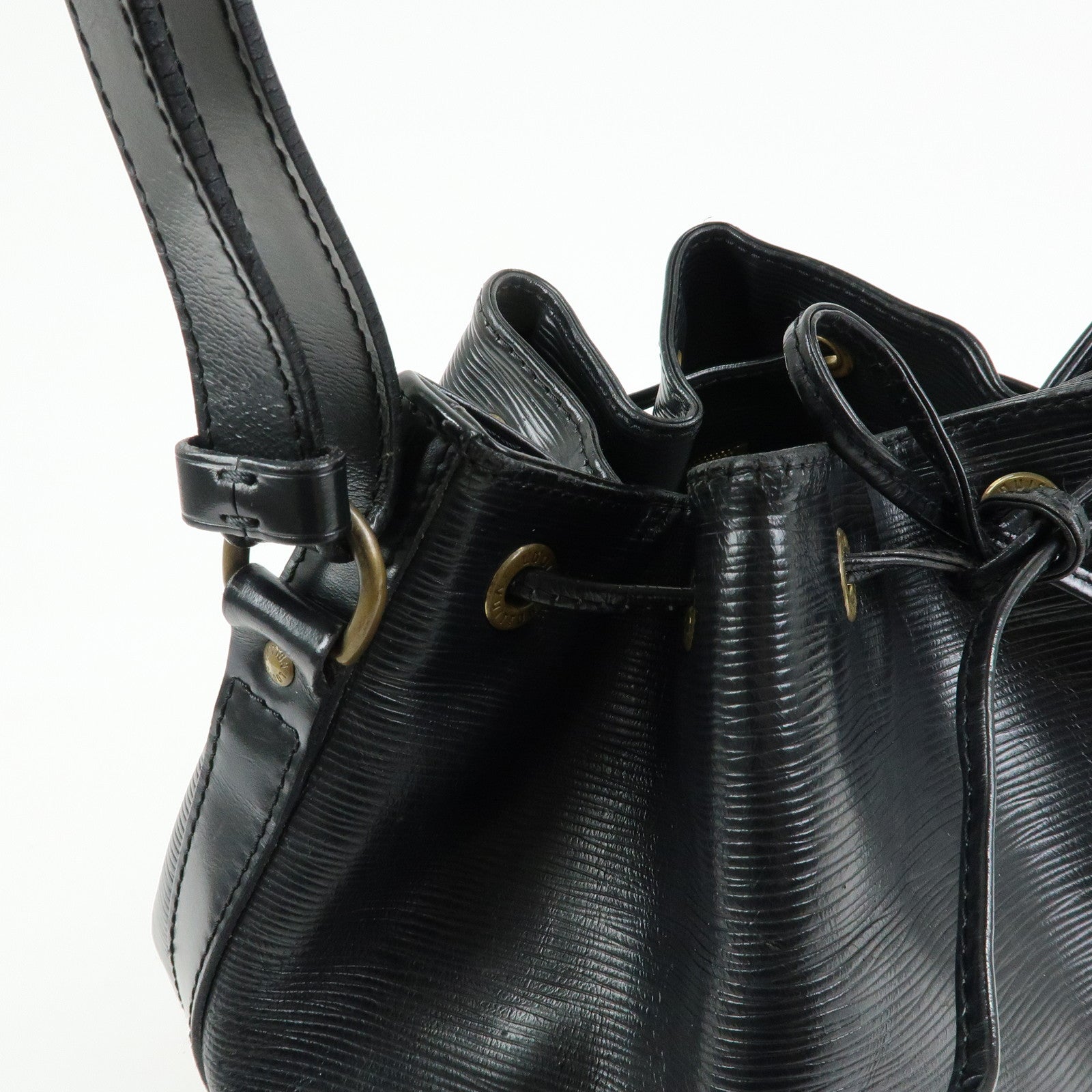 Louis Vuitton Epi Petit Noe Shoulder Bag Noir Black M44102
