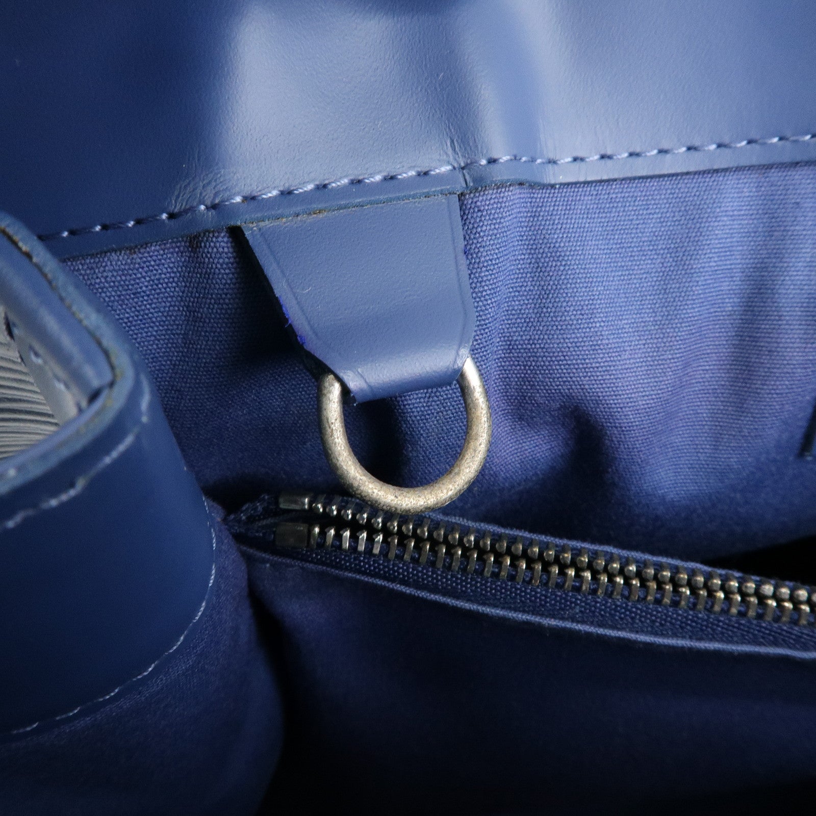 Louis Vuitton Epi Mandala GM Leather Shoulder Bag Myrtille M5892G