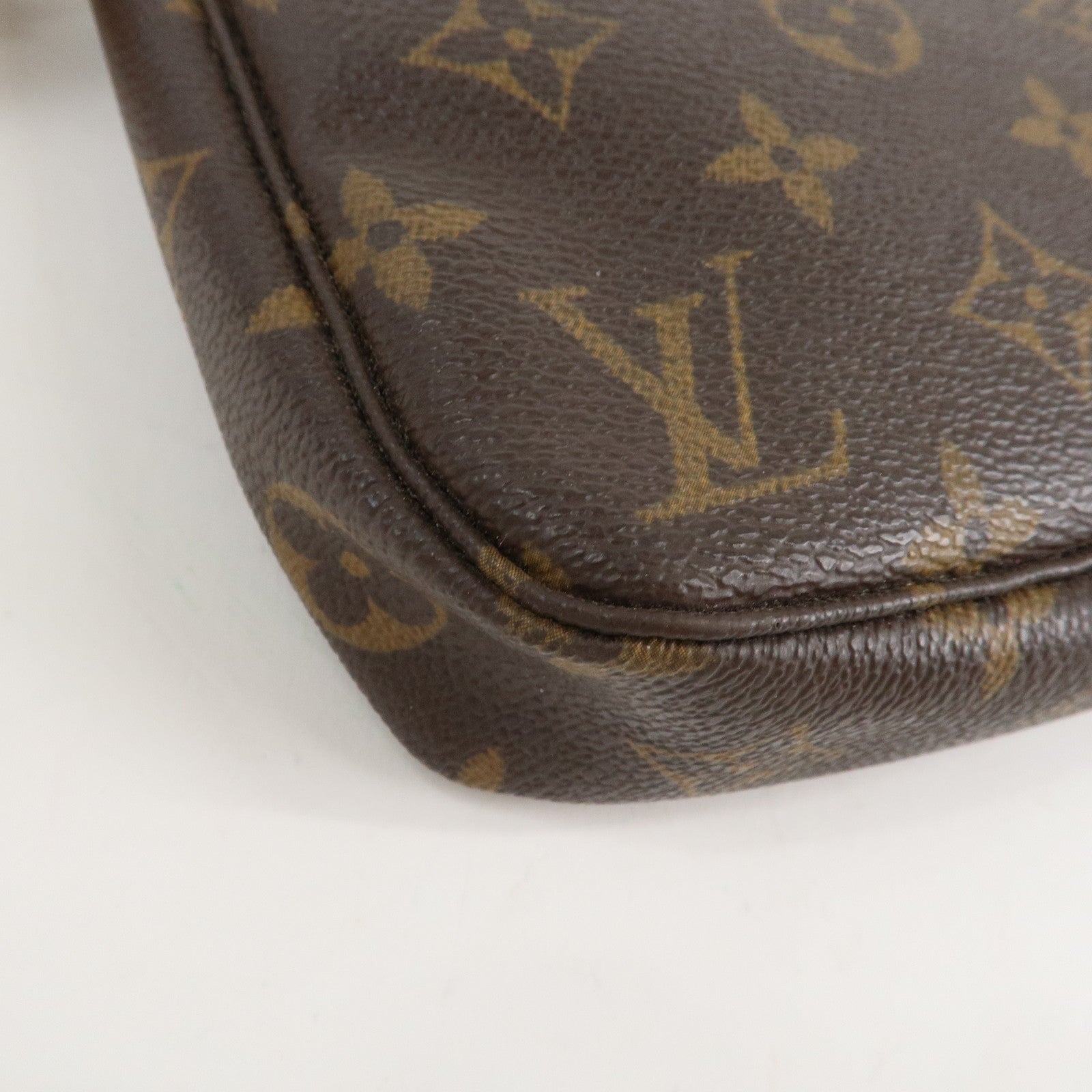 Louis Vuitton Monogram Pochette Accessoires Pouch Hand Bag M51980 Used