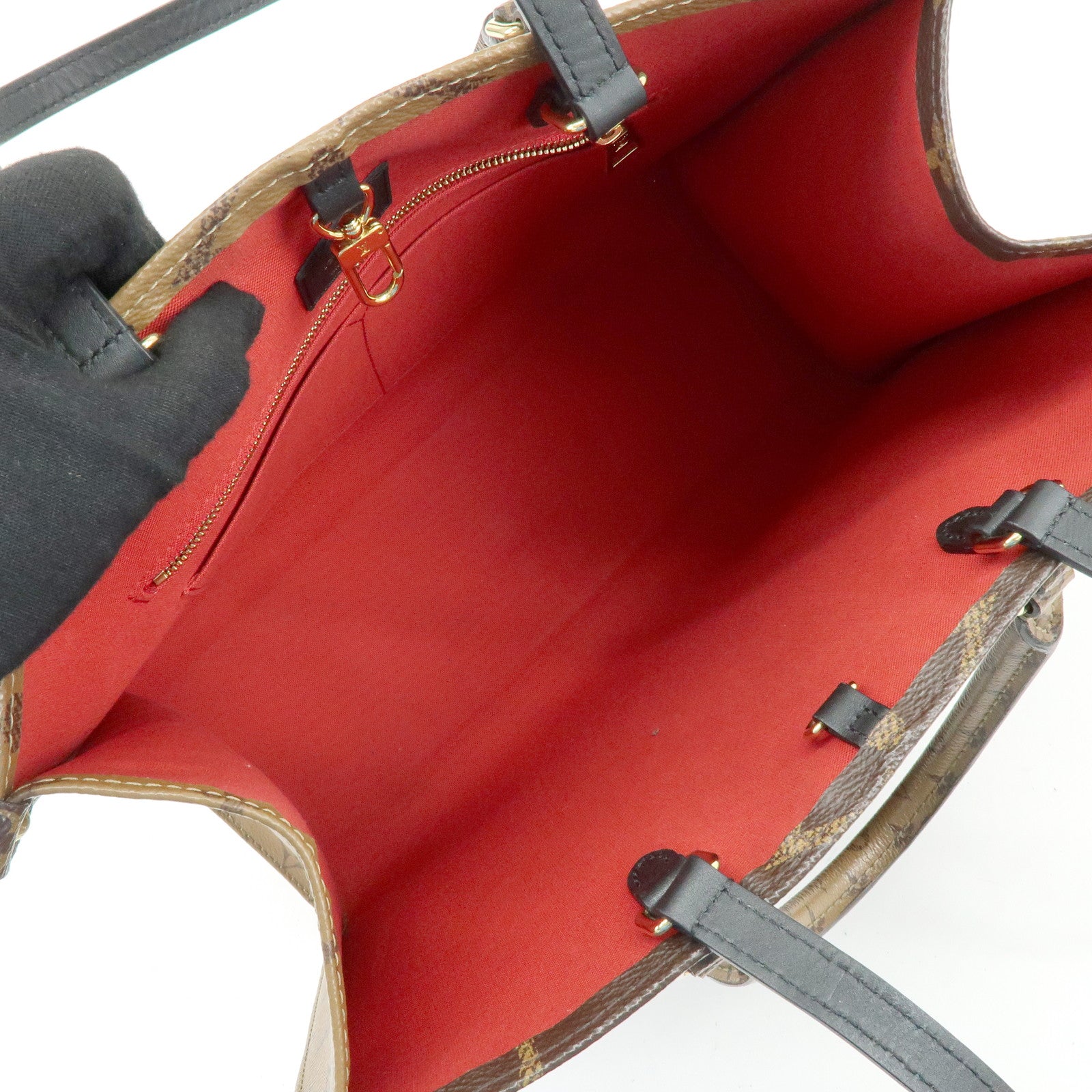 Louis Vuitton Monogram Giant Reverse On the Go MM Tote Bag M45321