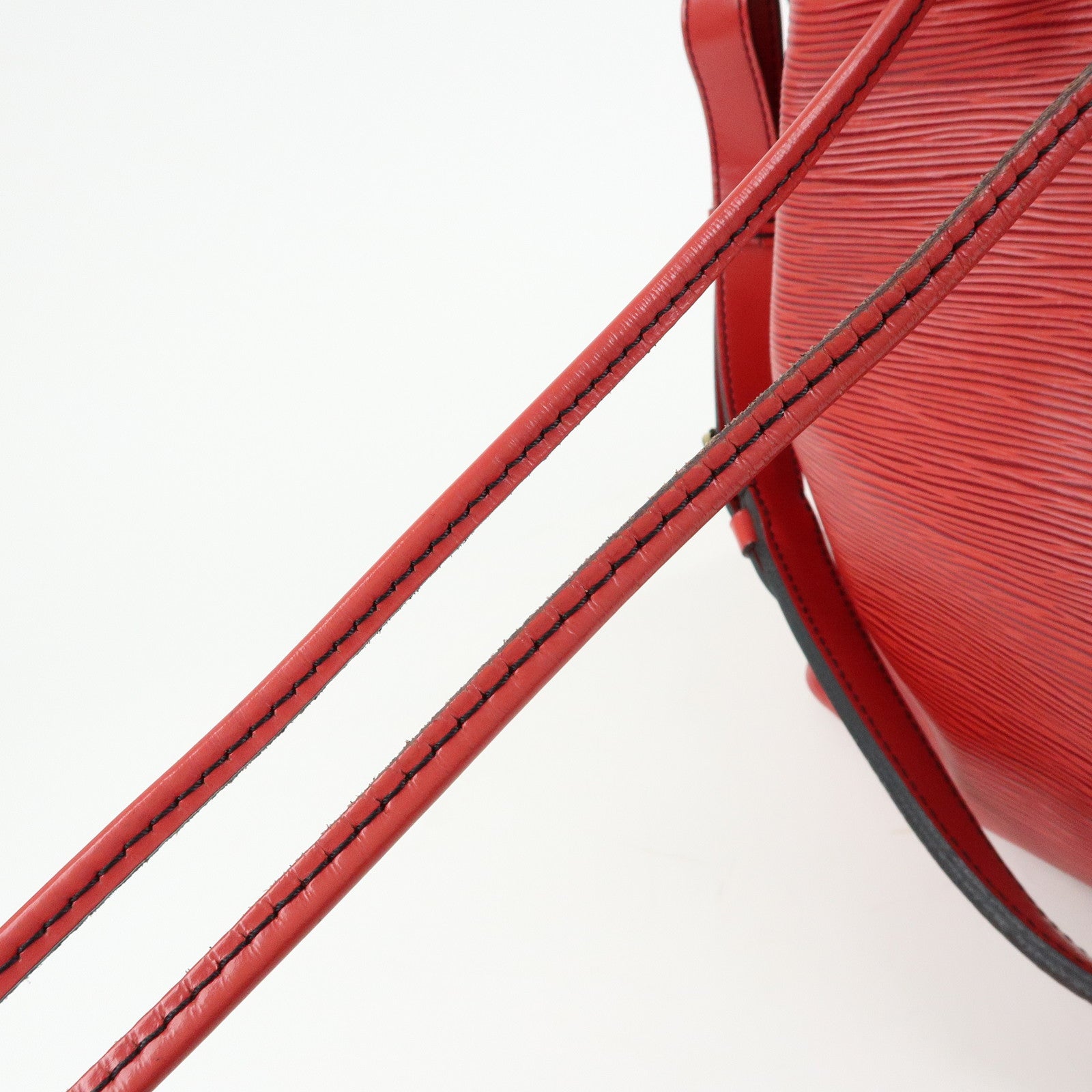 Louis Vuitton Epi Petit Noe Shoulder Bag Castilian Red M44107