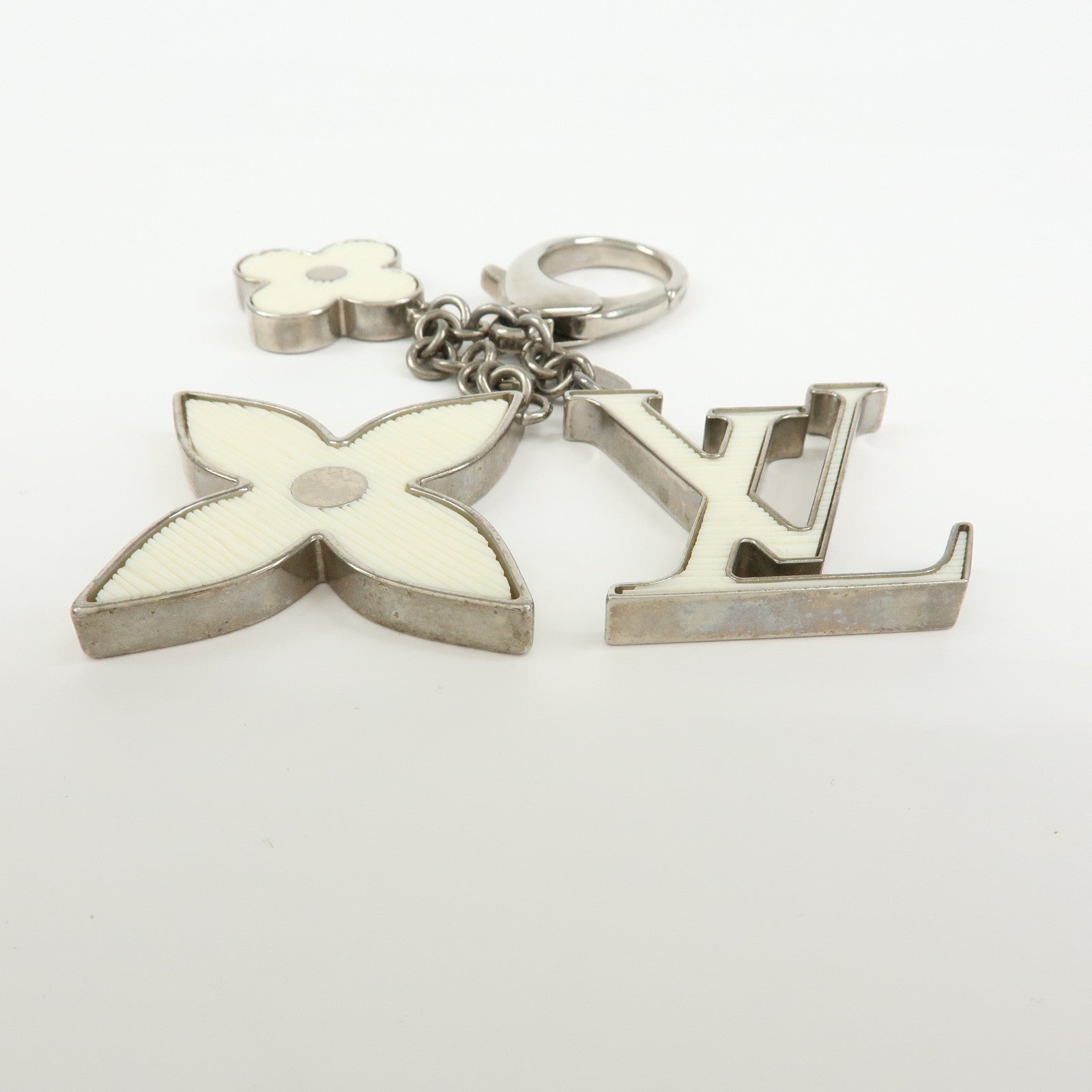 Louis Vuitton Bijoux Sac Fleur de Epi Bag Charm Silver White M65085