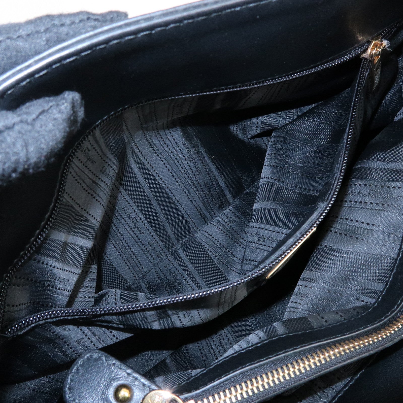 Ferragamo Gancini Leather Tote Bag Hand Bag Black