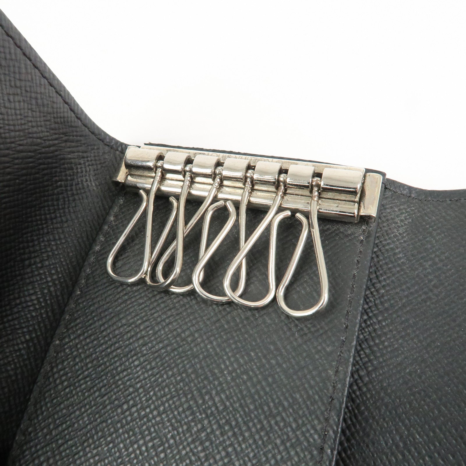 Louis Vuitton Damier Graphite Multicle 6 Key Case Gray Black N62662