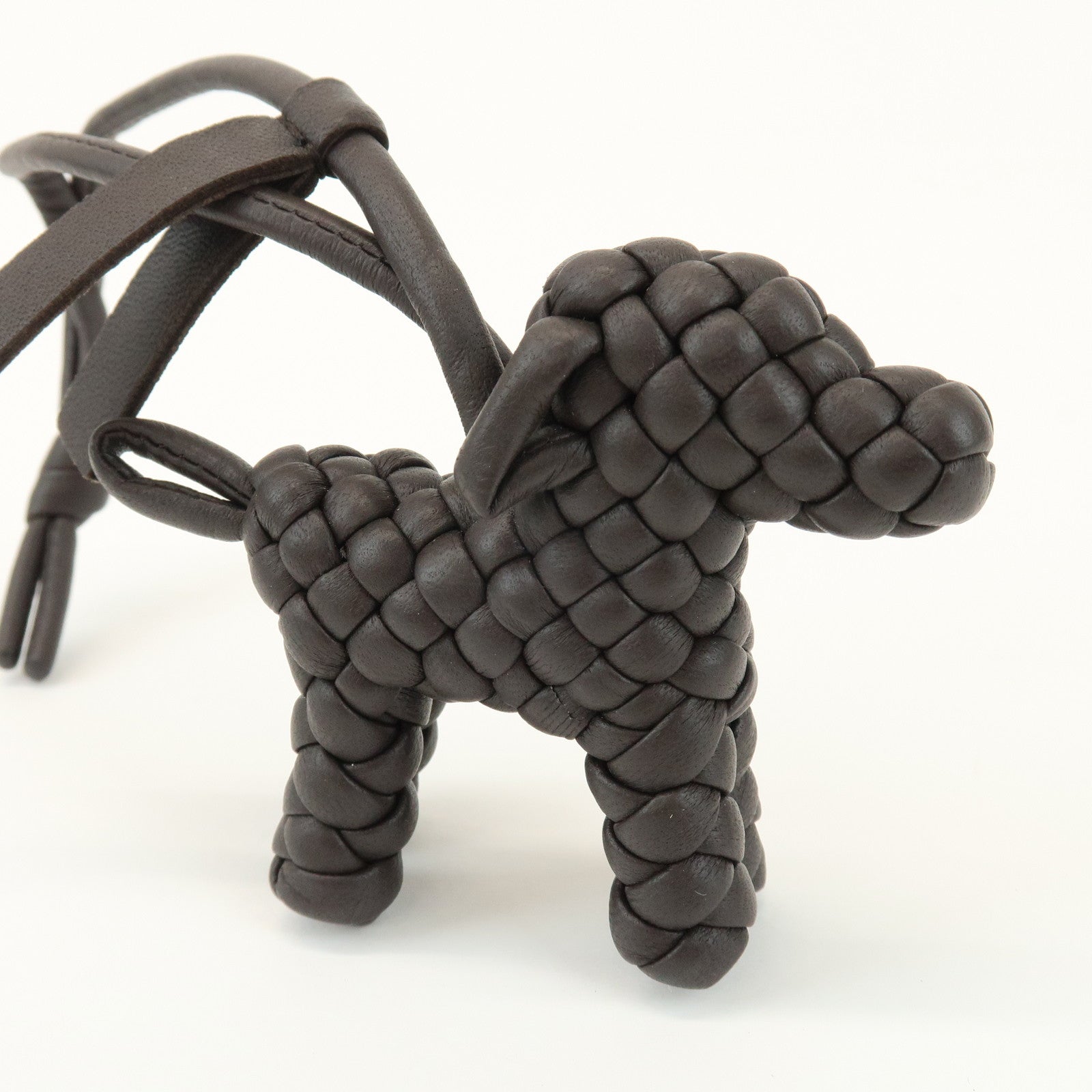 BOTTEGA VENETA Intrecciato Lamb Skin Bag Charm fondente