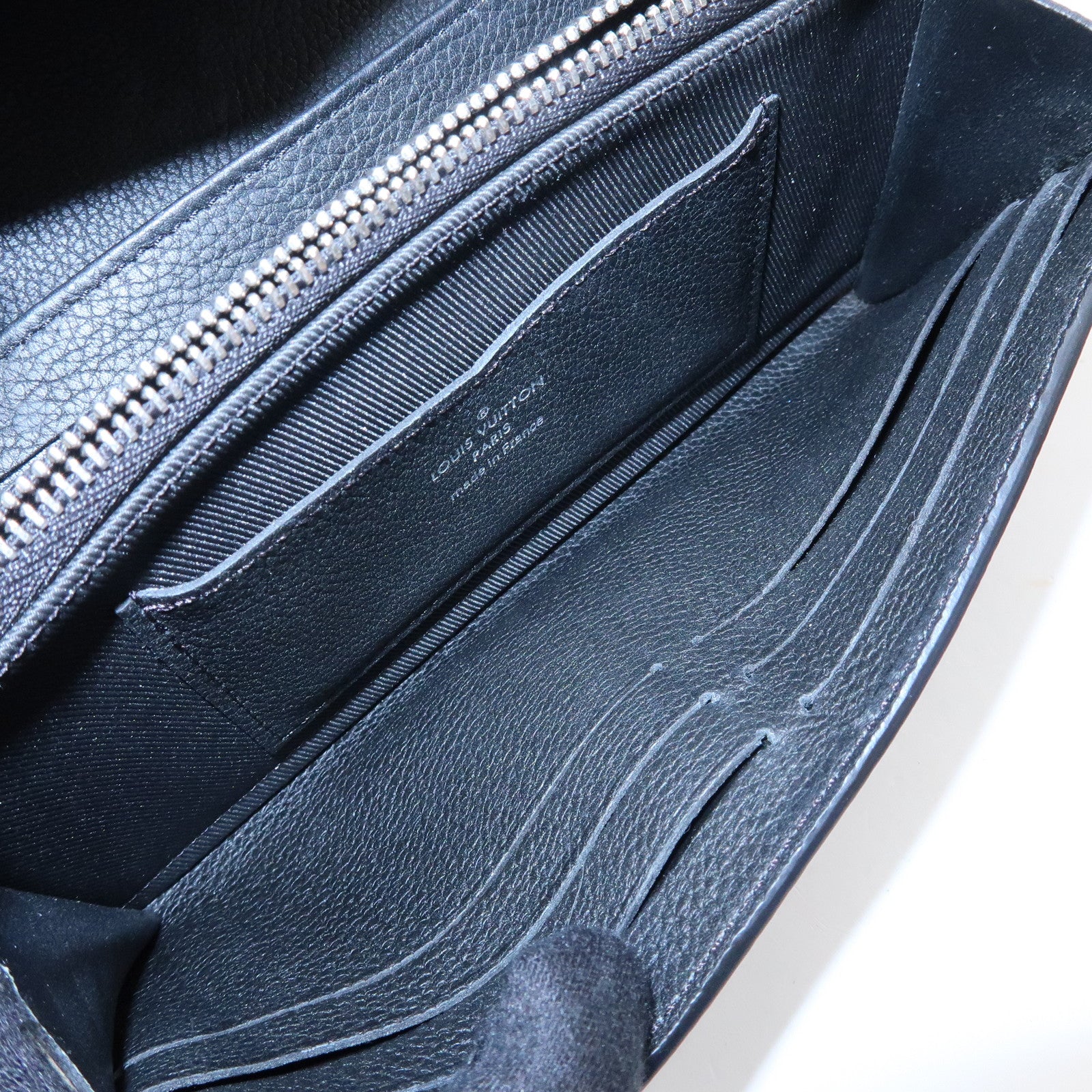 Louis Vuitton Portefeuille My Lockme Leather Wallet Noir M62530