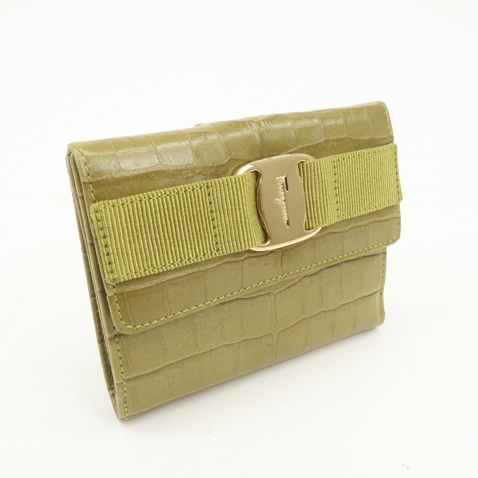 Ferragamo Vara Logo Embossed Leather Compact Wallet Light Green