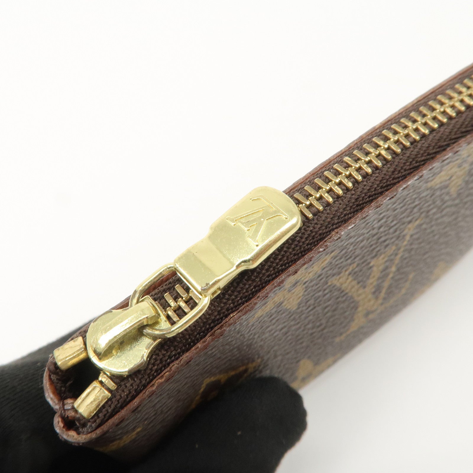 Louis Vuitton Monogram Pochette Cles Coin Case Key Case M62650