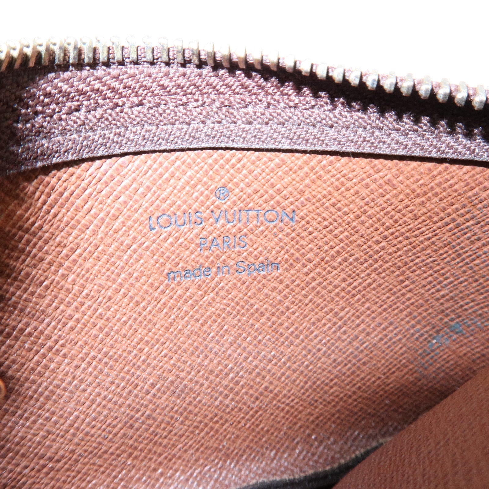 Louis Vuitton Monogram Pochette Cles Coin Case Key Case M62650