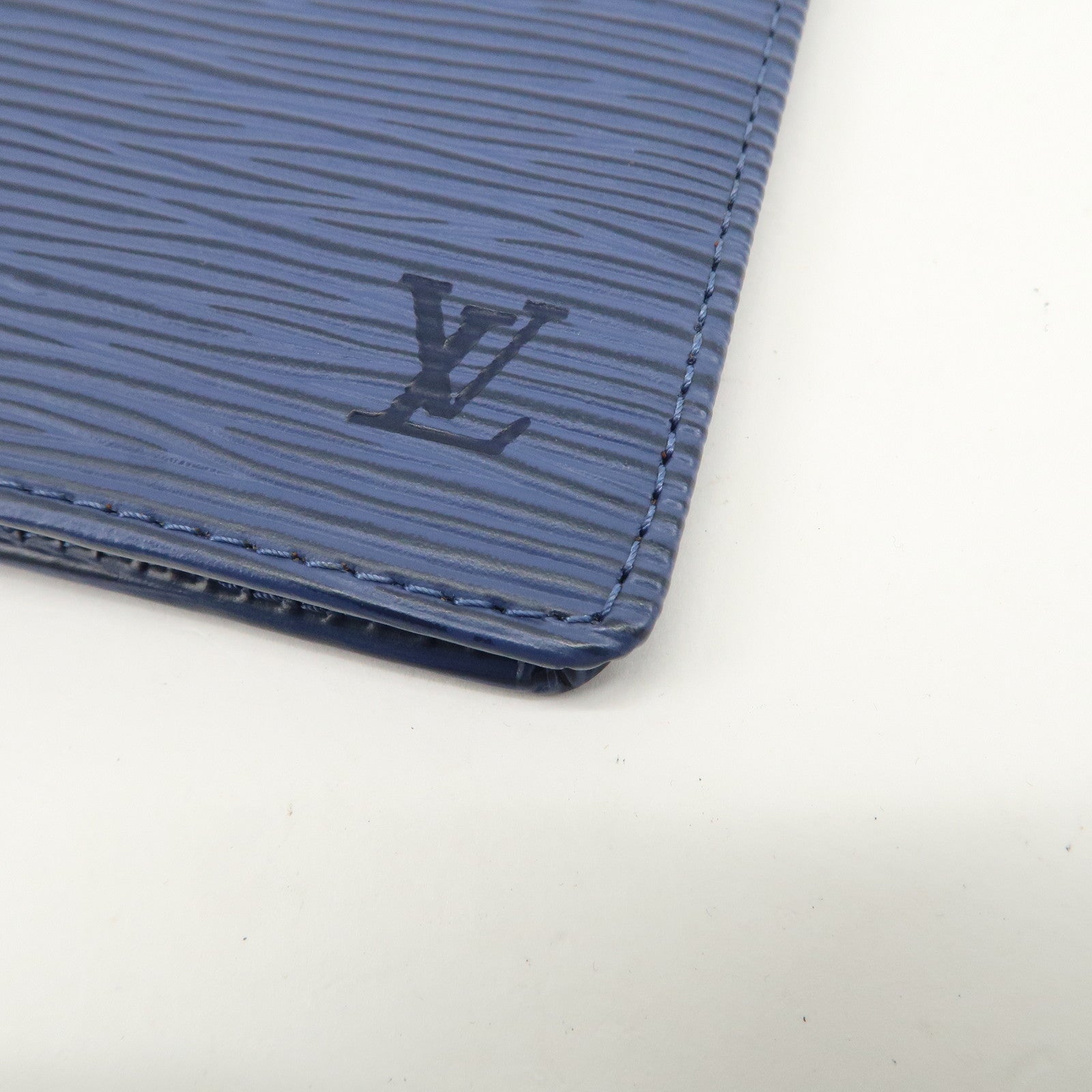 Louis Vuitton Epi Porte Billet 6 Cult Credit Card Case M6331G