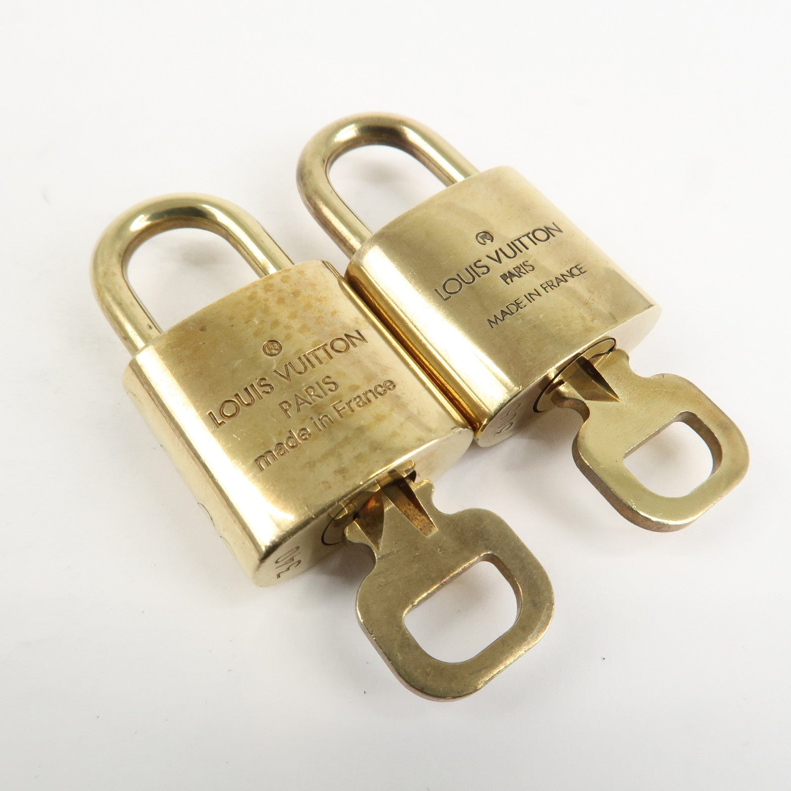 Louis Vuitton Set of 10 Lock & Key Cadena Key Lock Metal Gold Used