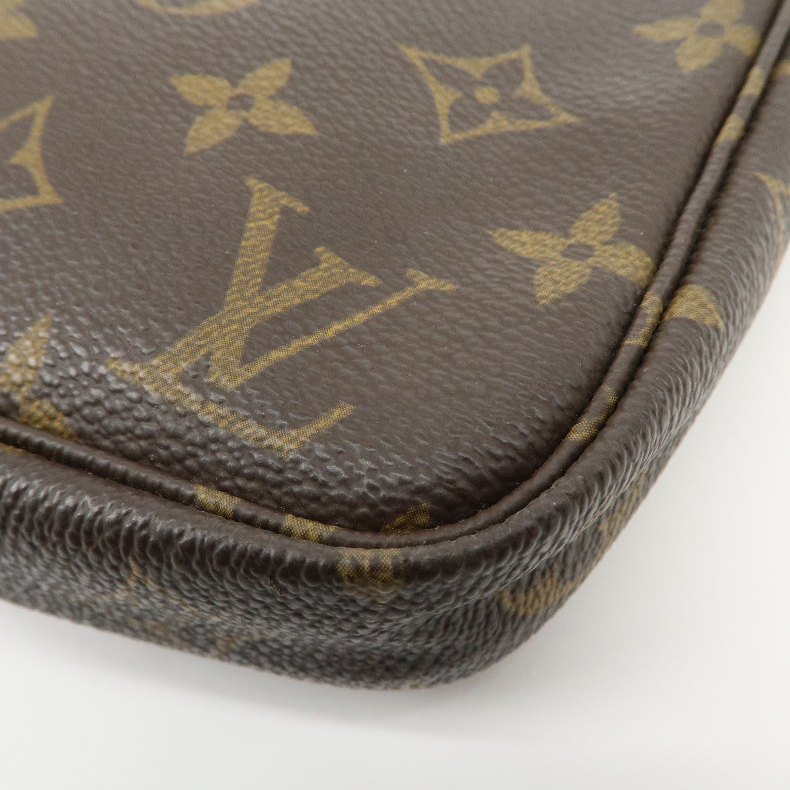 Louis Vuitton Monogram Pochette Accessoires Pouch Hand Bag M51980