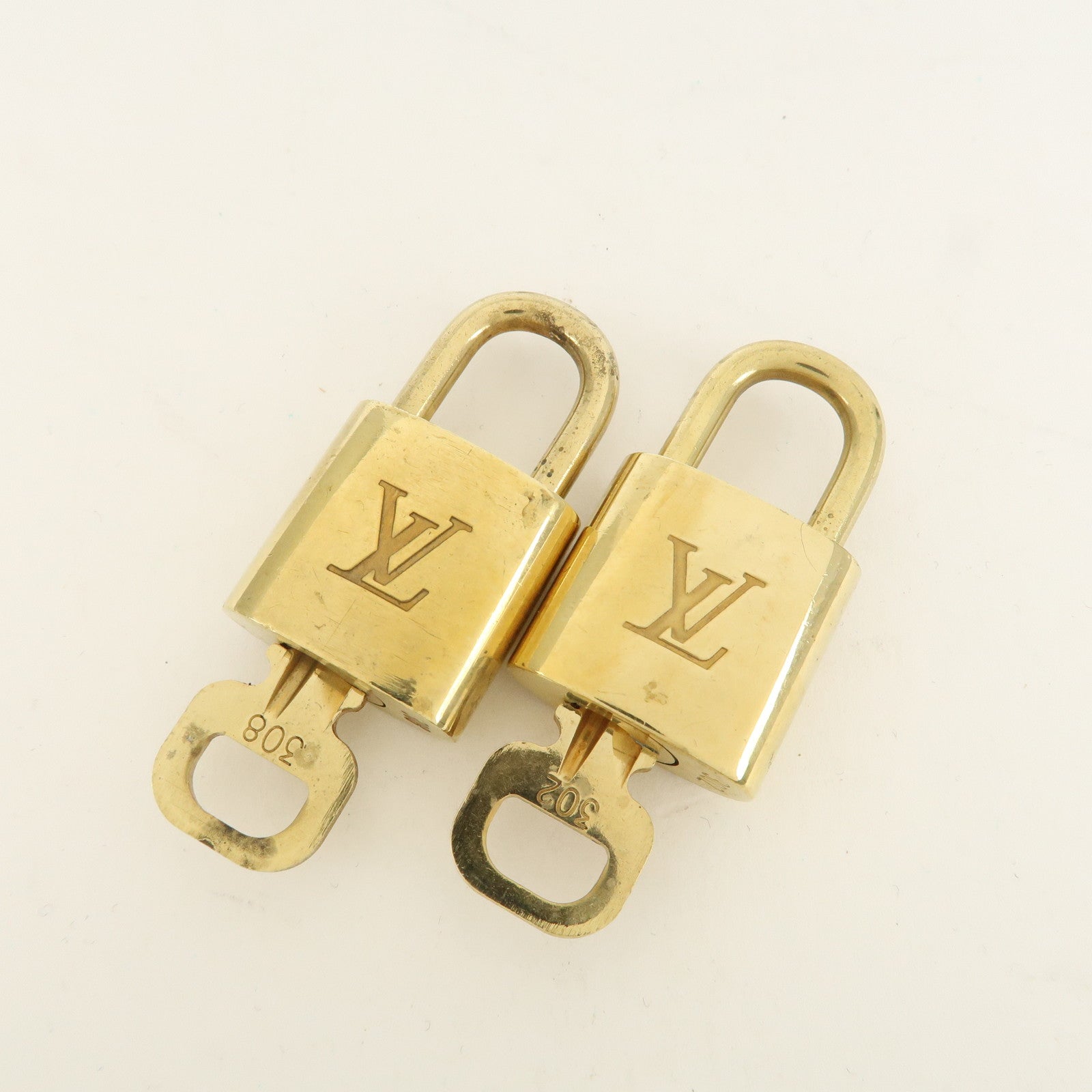 Louis Vuitton Set of 10 Lock & Key Cadena Key Lock Metal Gold Used