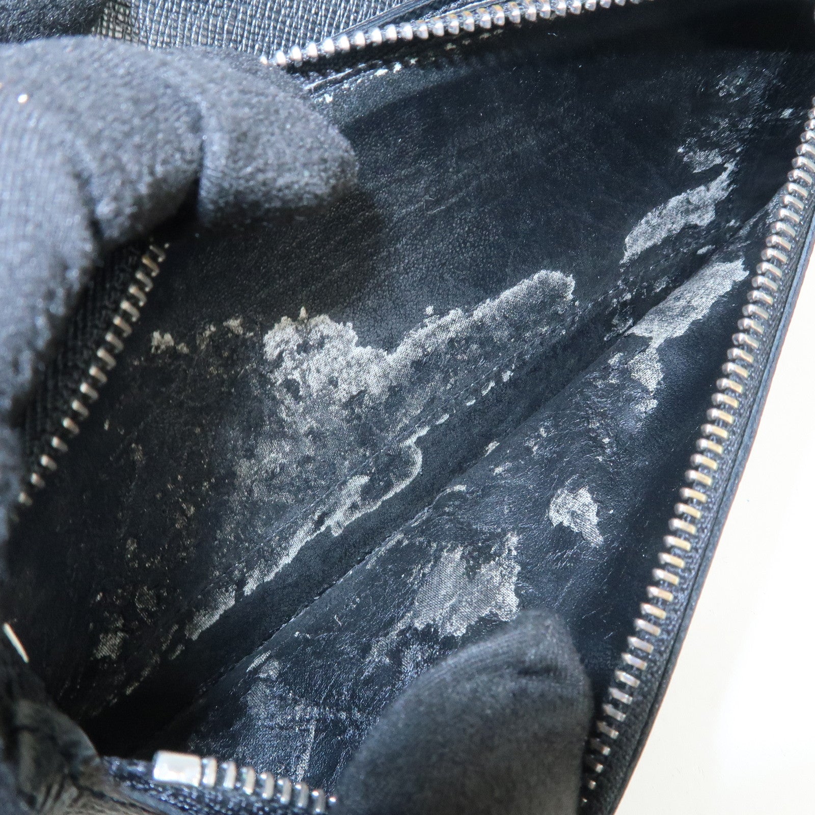 Louis Vuitton Taiga Portefeuille Accordion Wallet Ardoise M30992